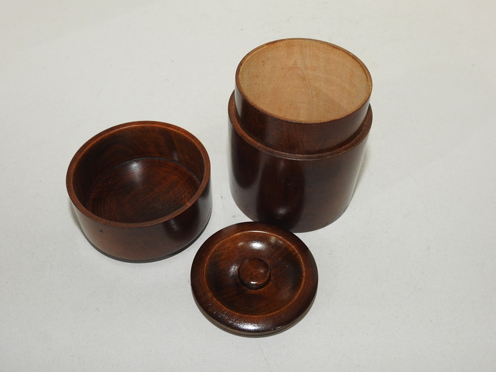 원목나무로된 차통