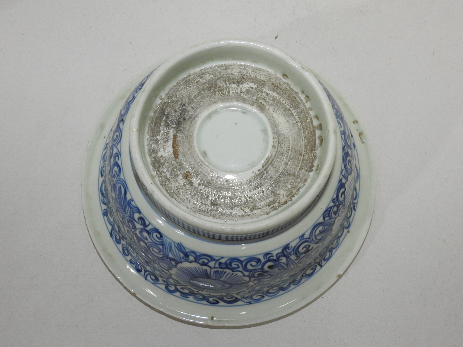 100년이상된 고이마리 청화백자화문 대완