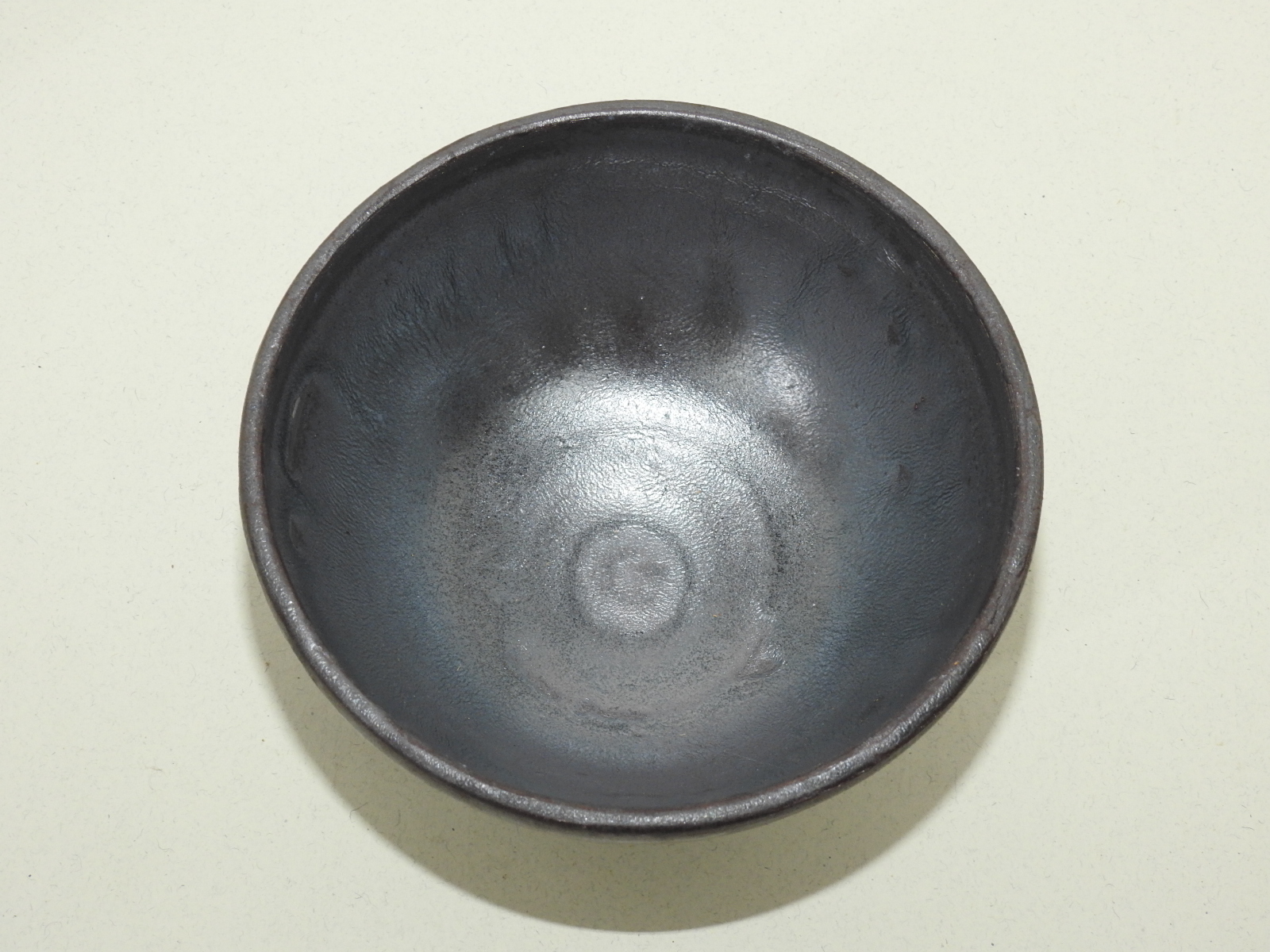 흑유청자 유약흘림이 좋은 말찻잔