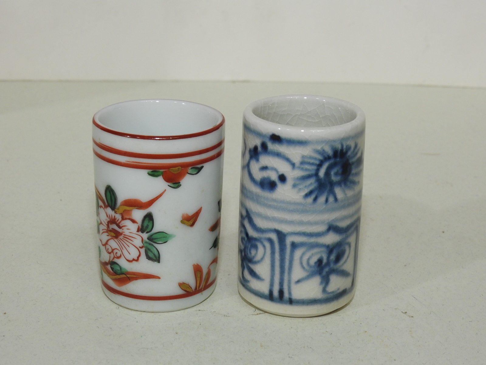 청화 및 진사백자화문 잔 2점