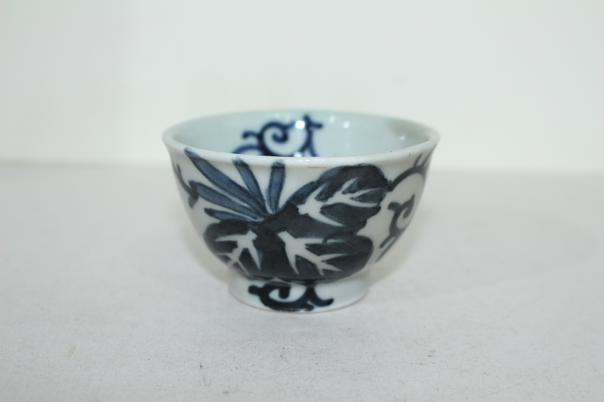 연대가좋은 청화백자화문 잔