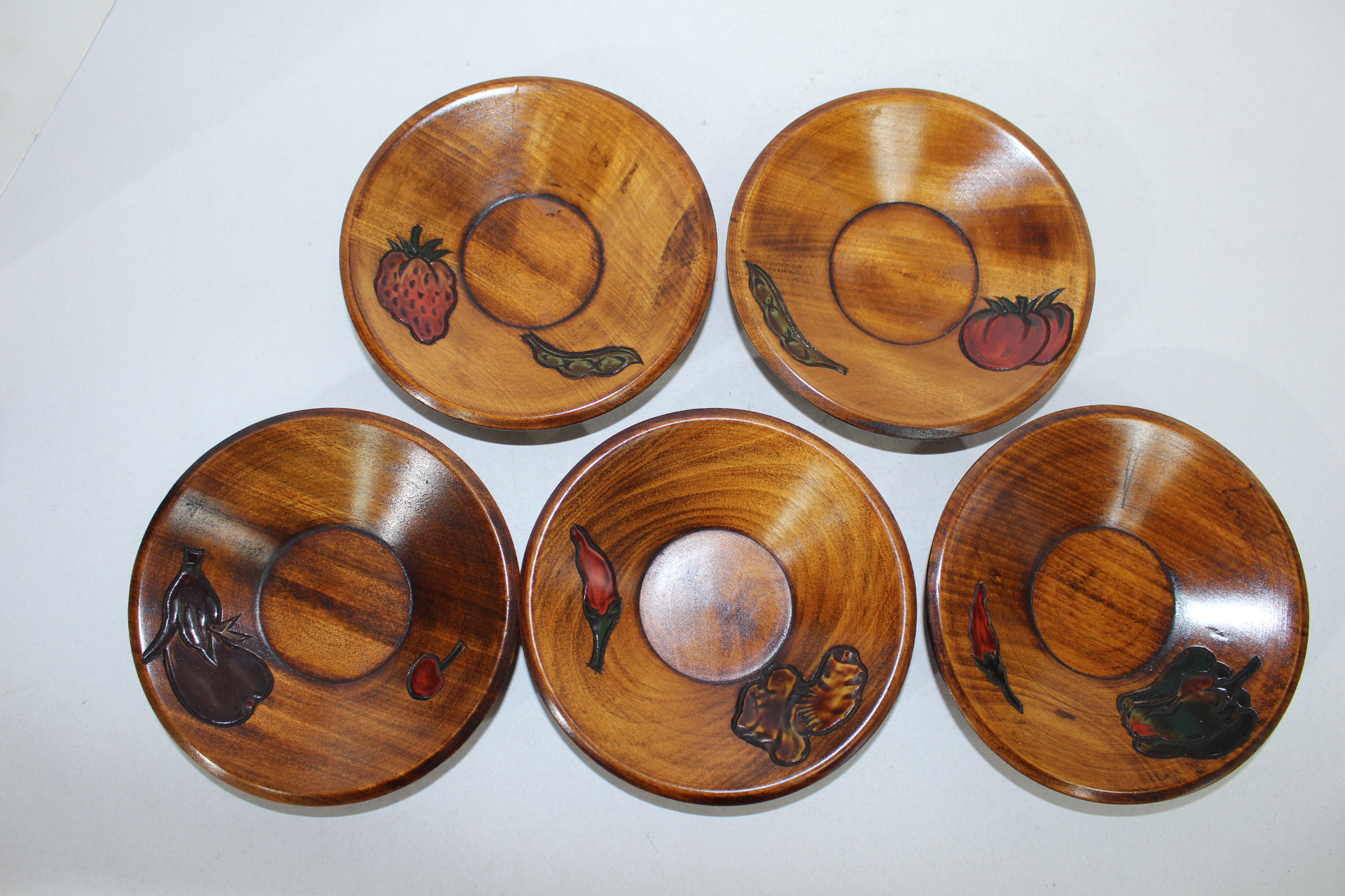 원목나무에 화문이 조각된 차탁 5점