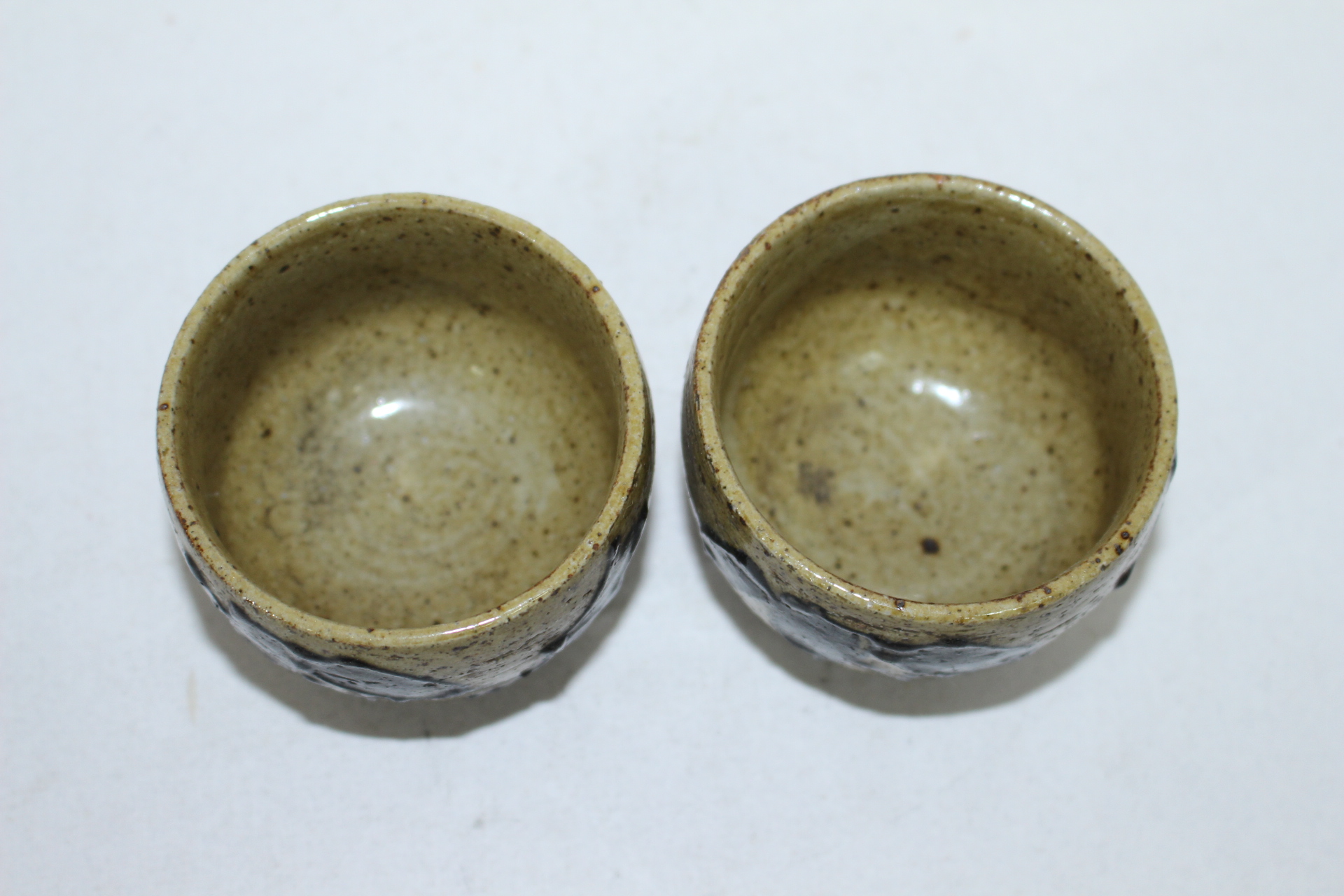 연대가좋은 청자 철화화문 잔 2점