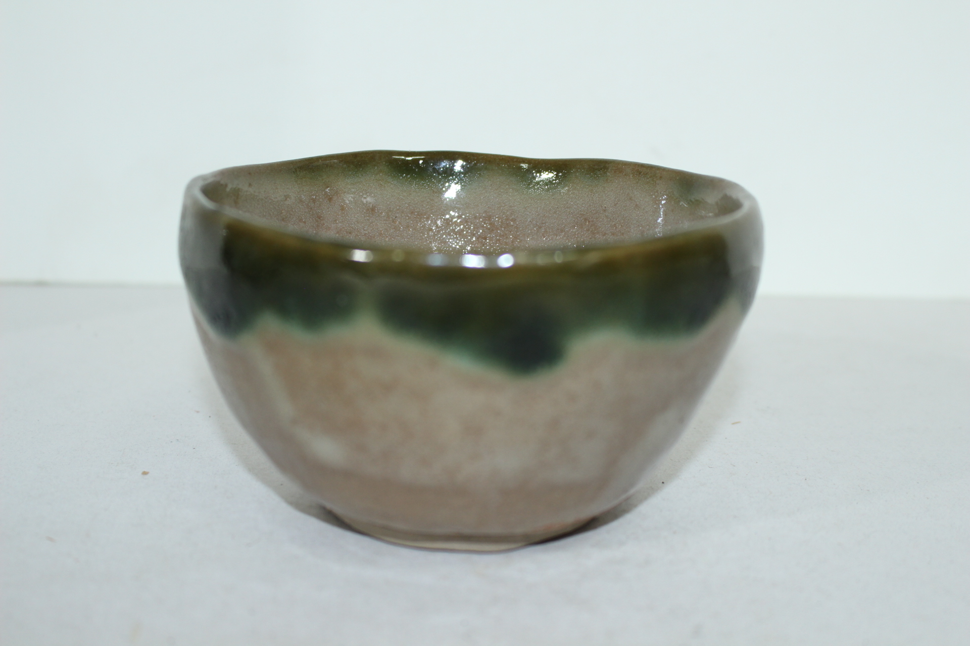 청자 유약흘림이 좋은 말찻잔