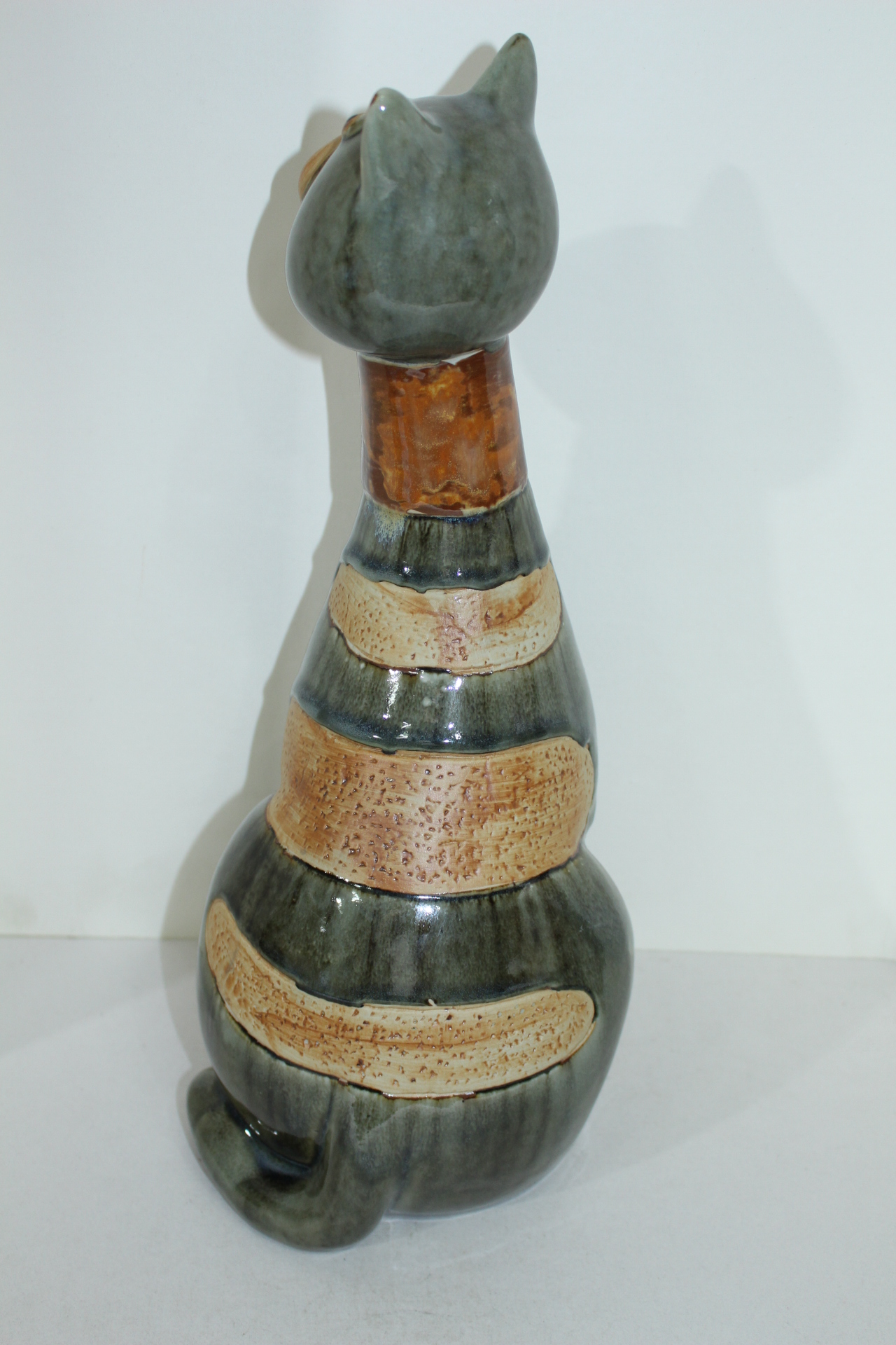 대형크기의 청자 고양이 조각상