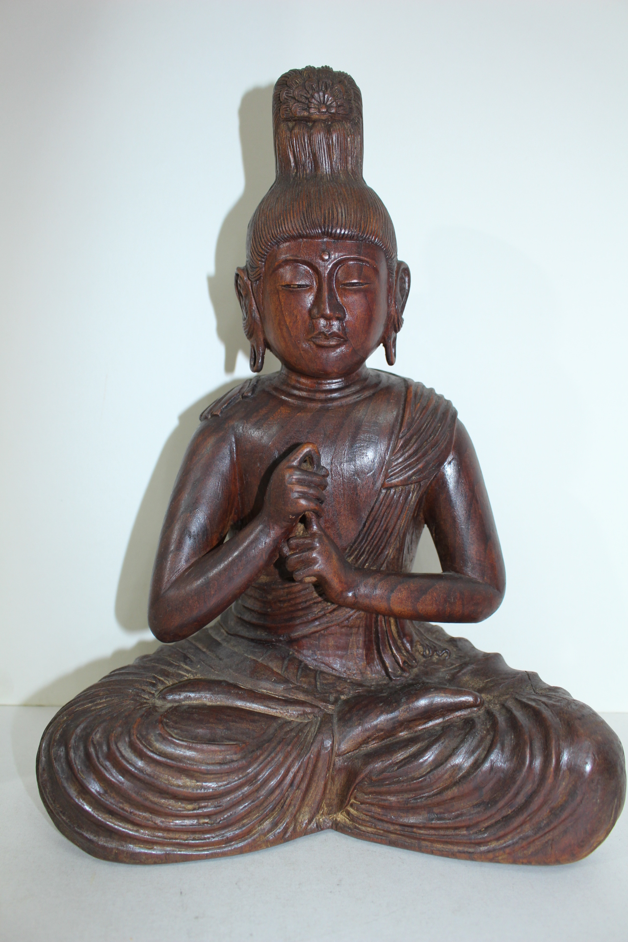 연대가좋은 원목나무로된 부처님 좌불상