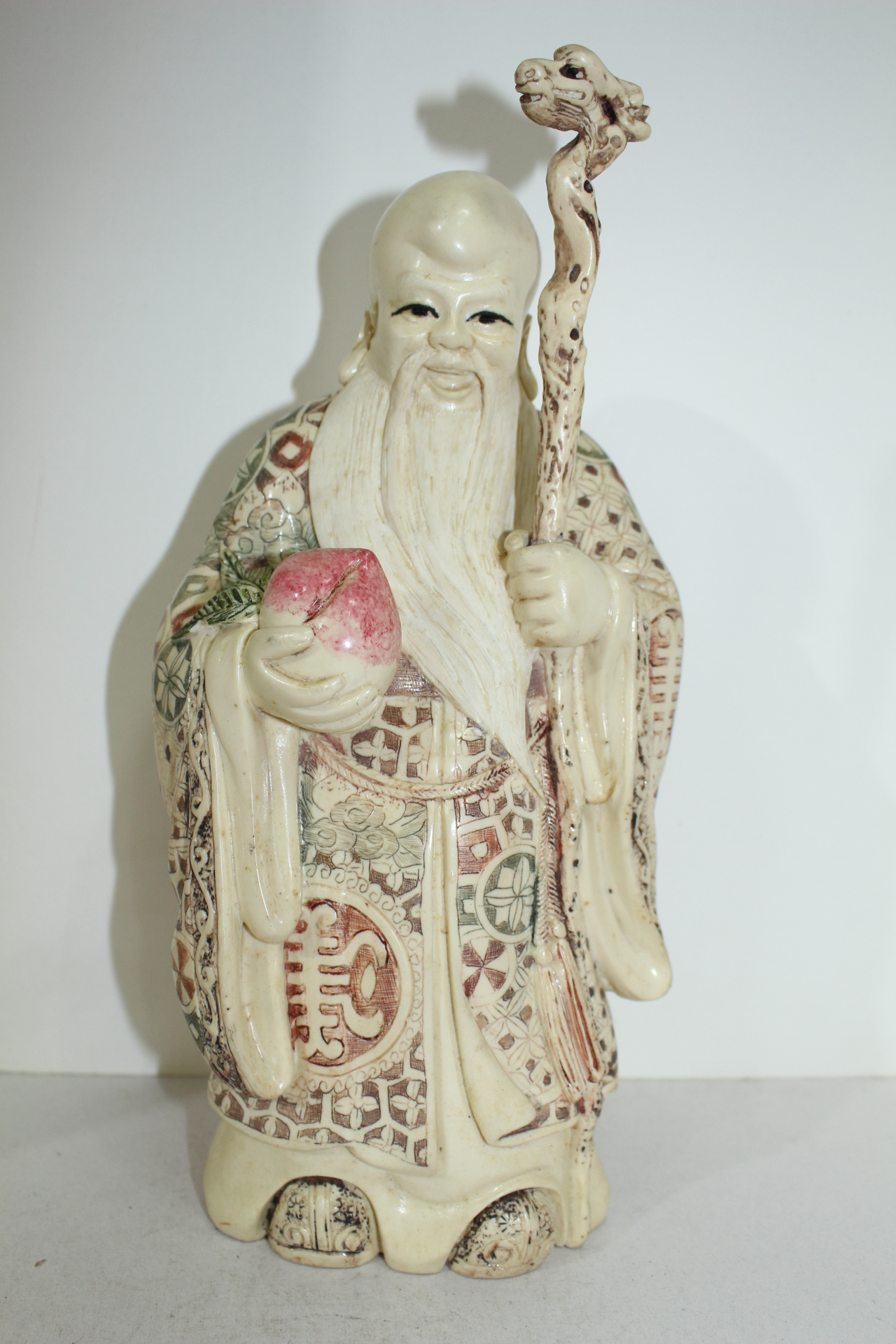 묵직한재질에 채색조각이된 수성노인 조각상