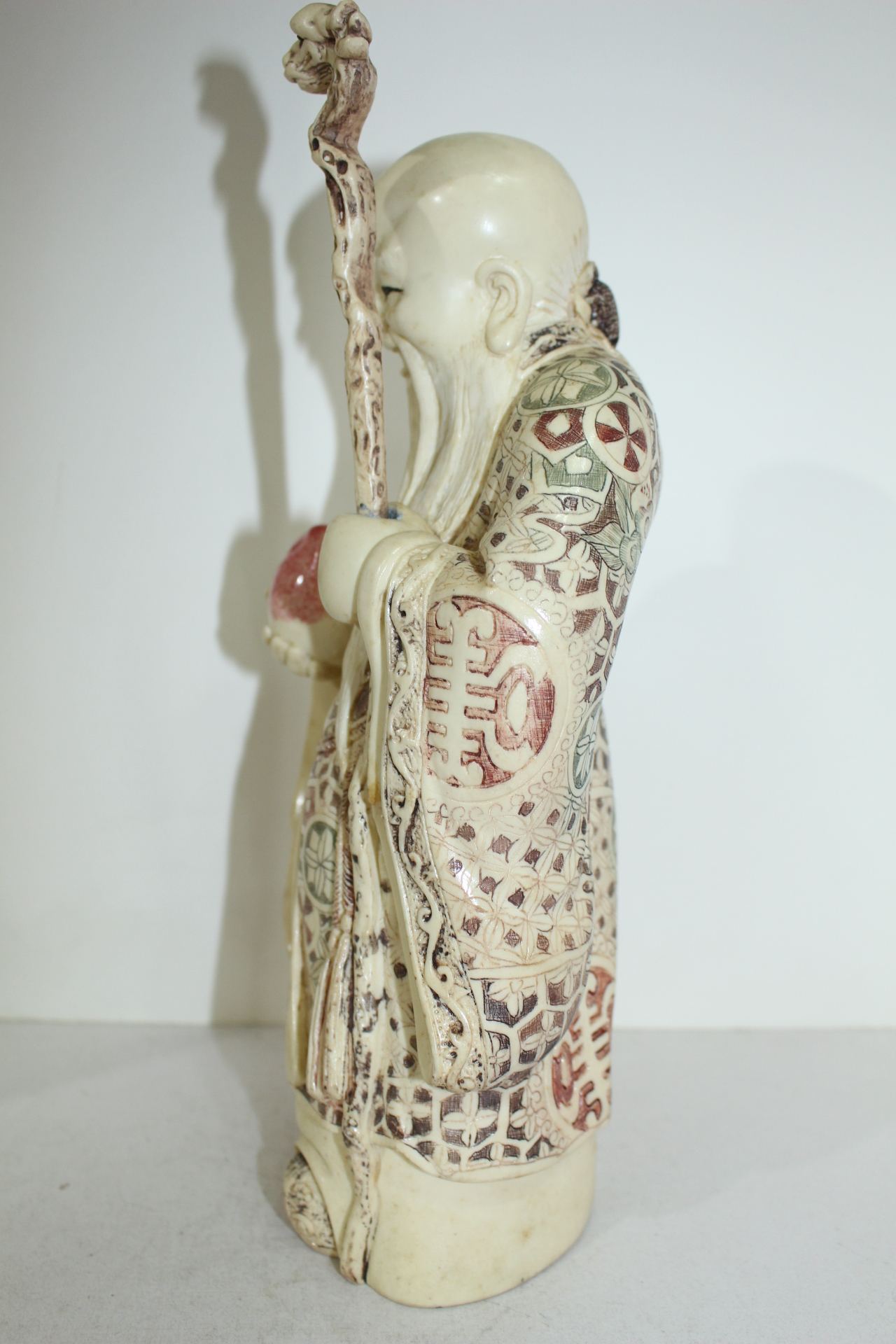 묵직한재질에 채색조각이된 수성노인 조각상