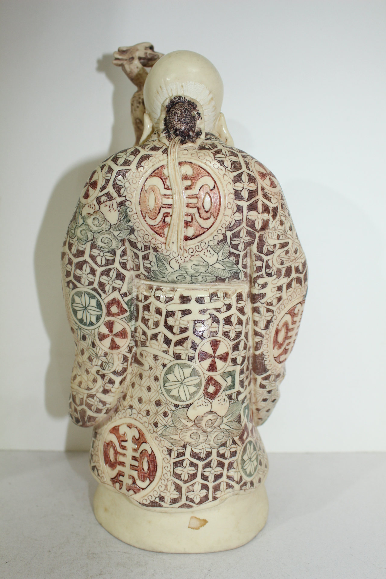 묵직한재질에 채색조각이된 수성노인 조각상