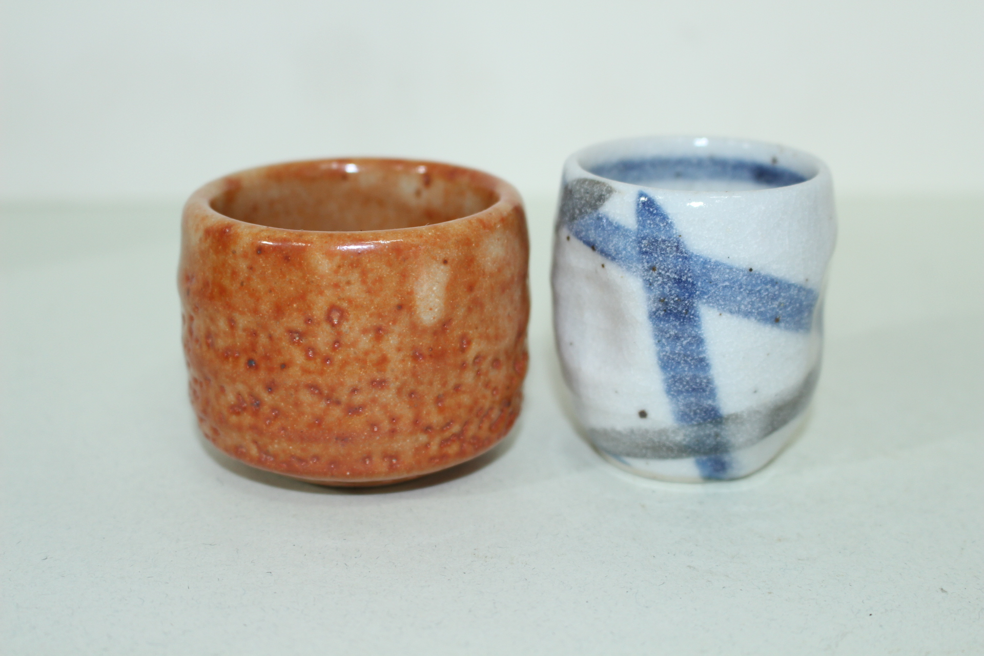 청자 및 청화백자 잔 2점