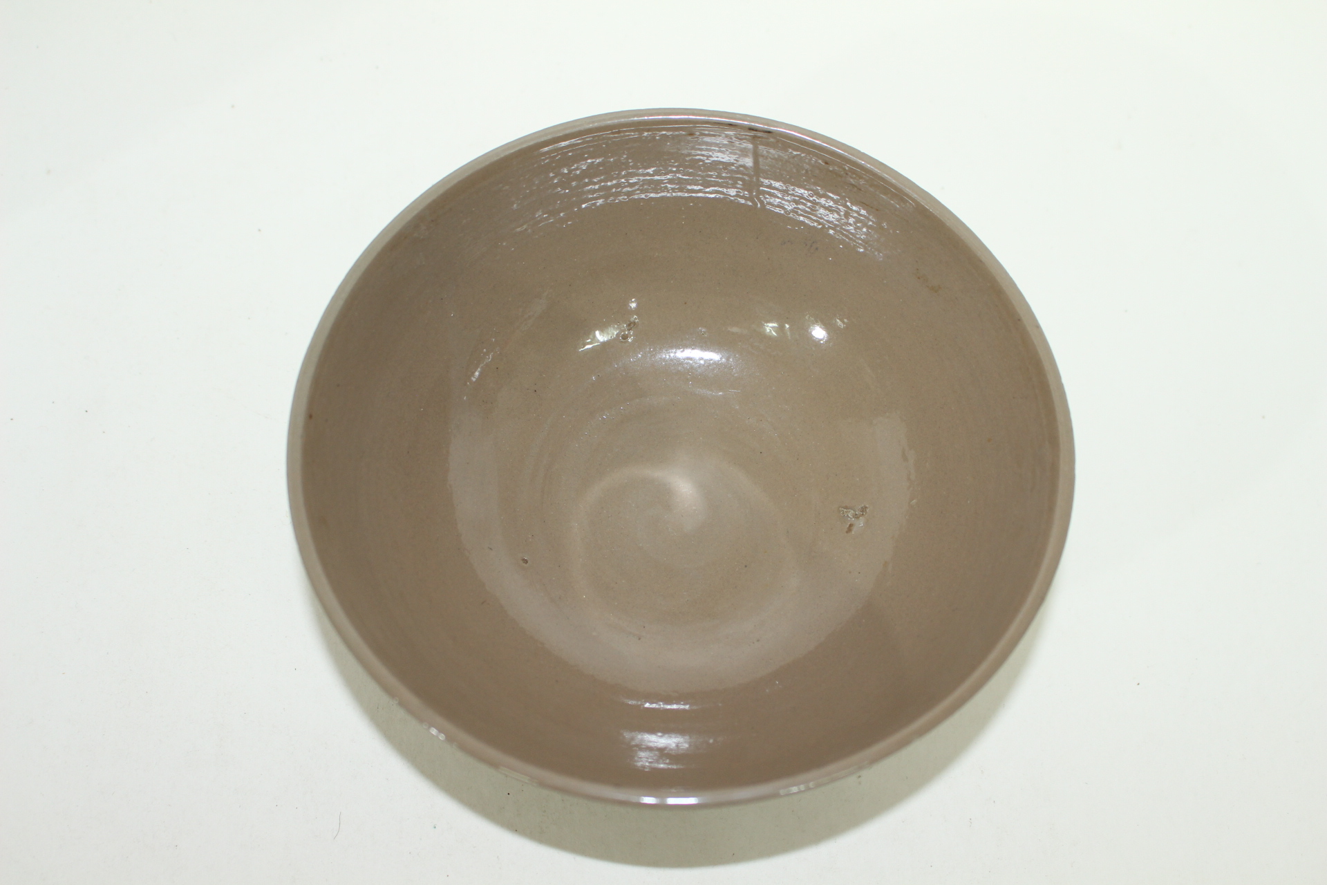 연대가좋은 청자양각문자문 자완