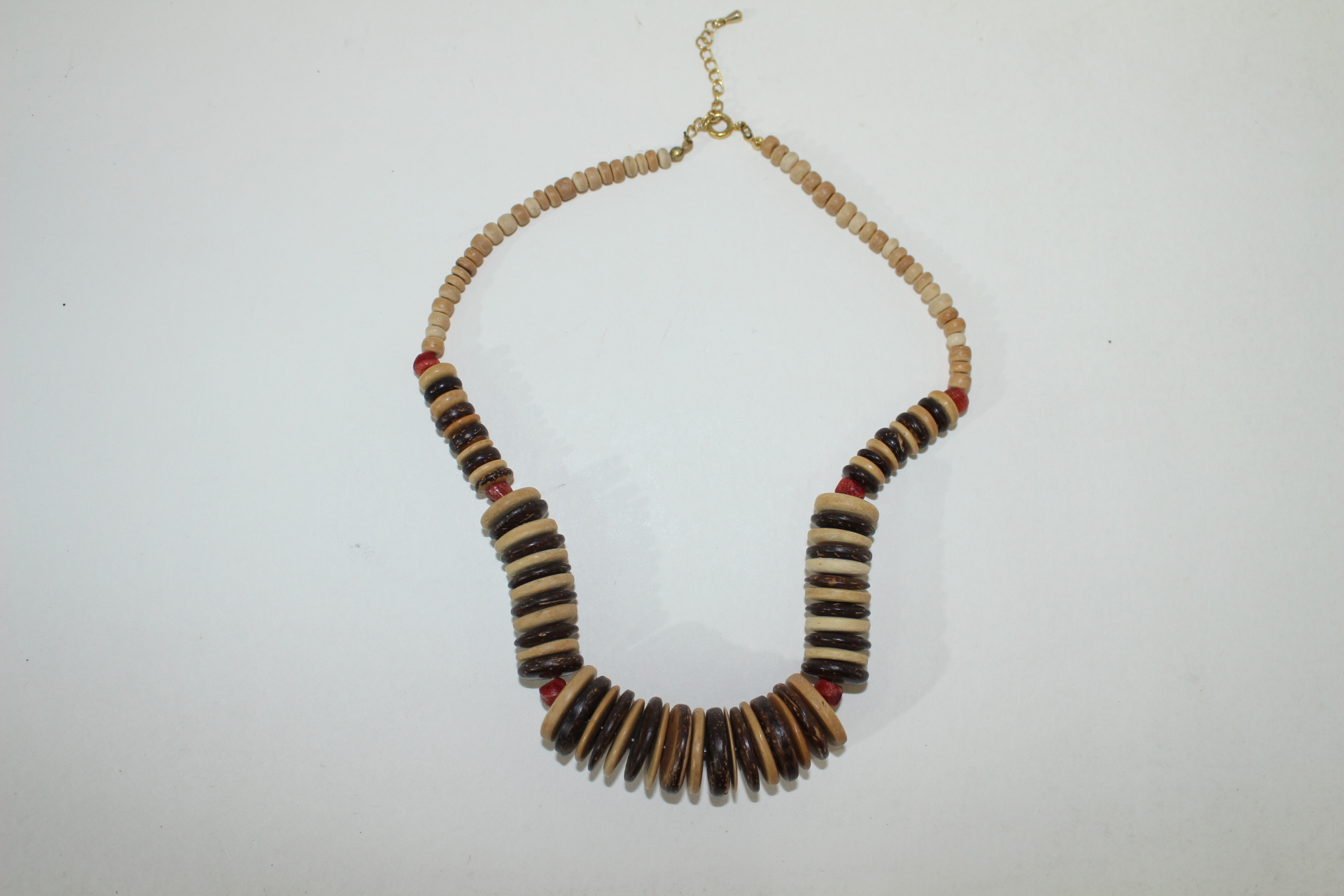 나무로된 목걸이