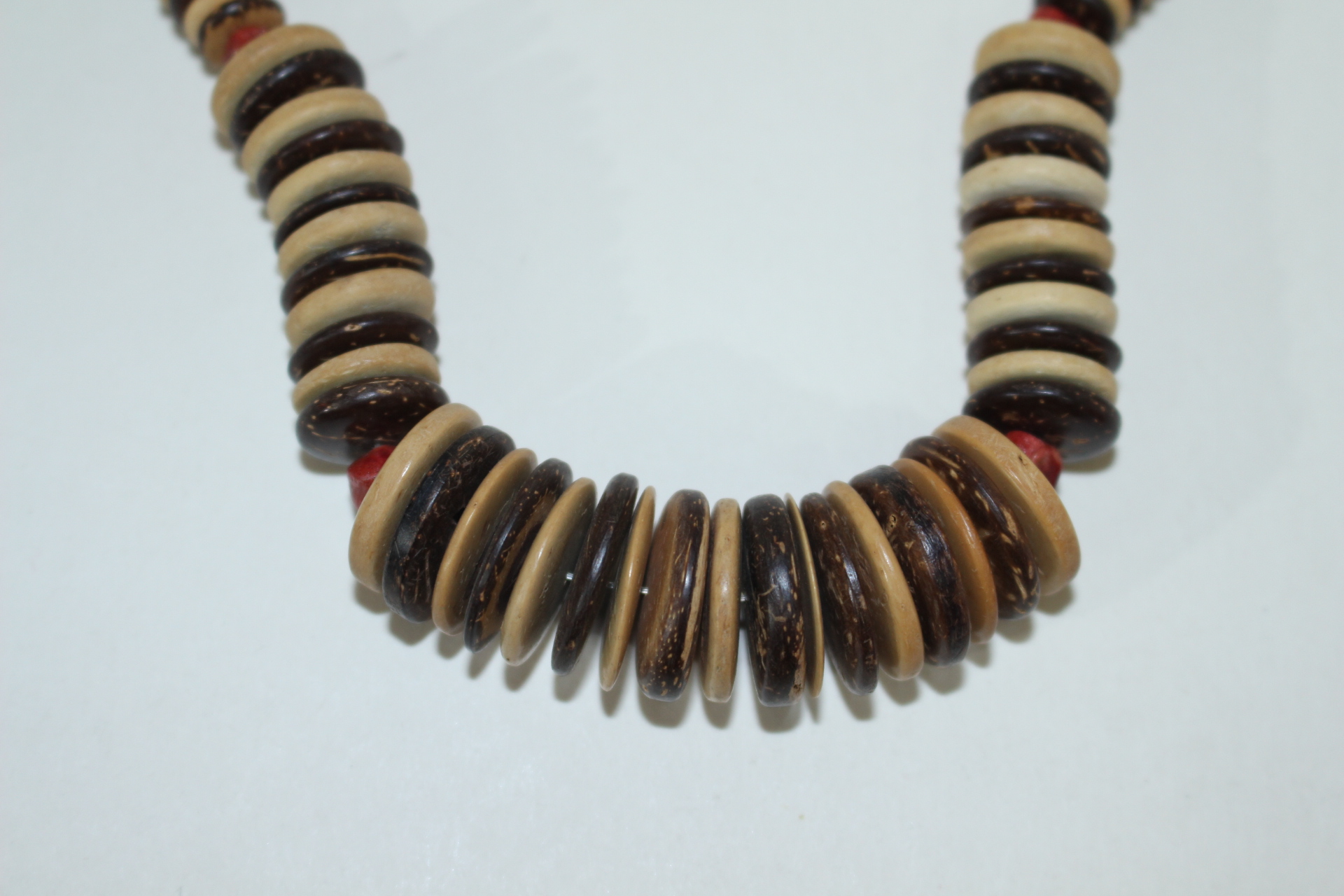 나무로된 목걸이