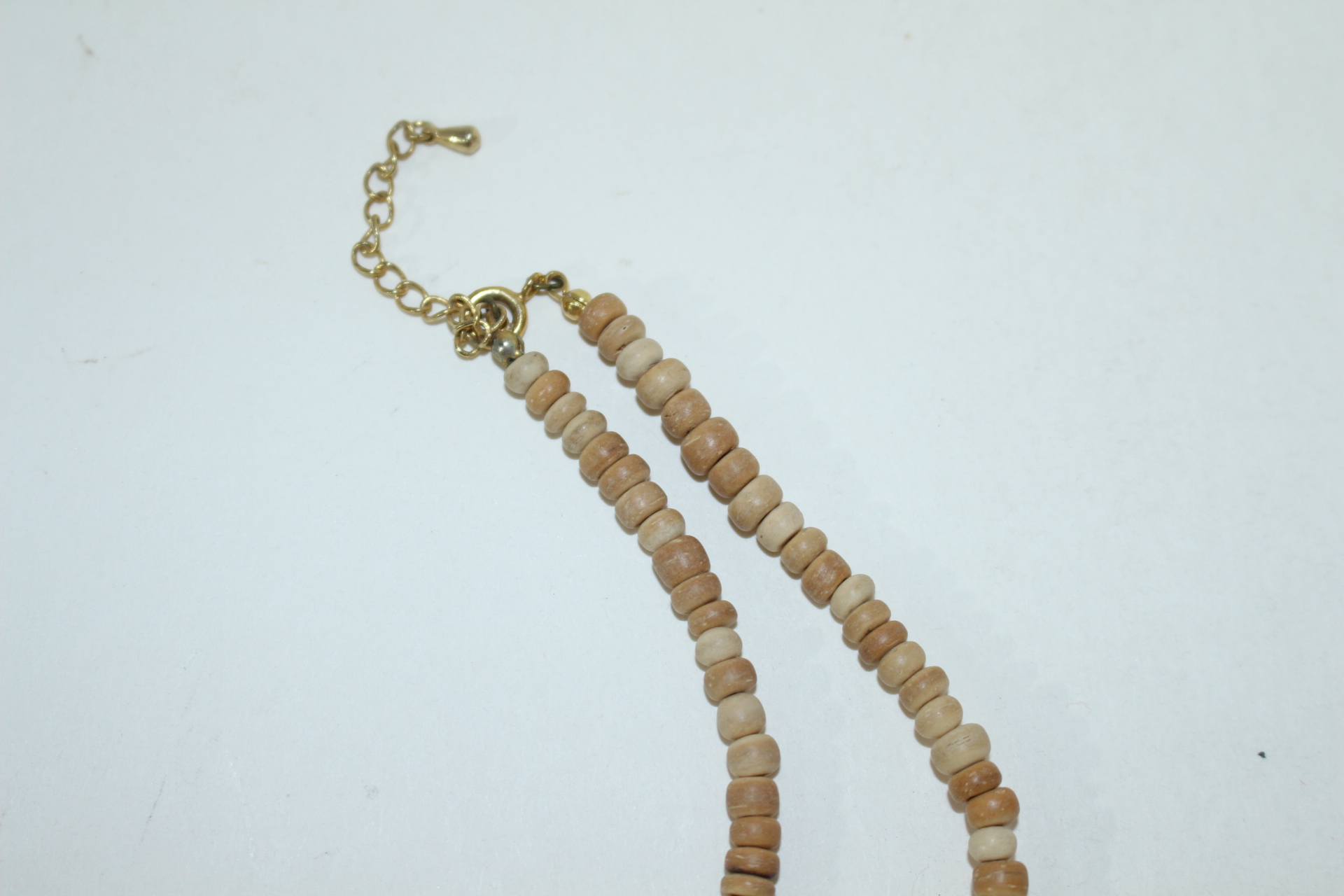 나무로된 목걸이