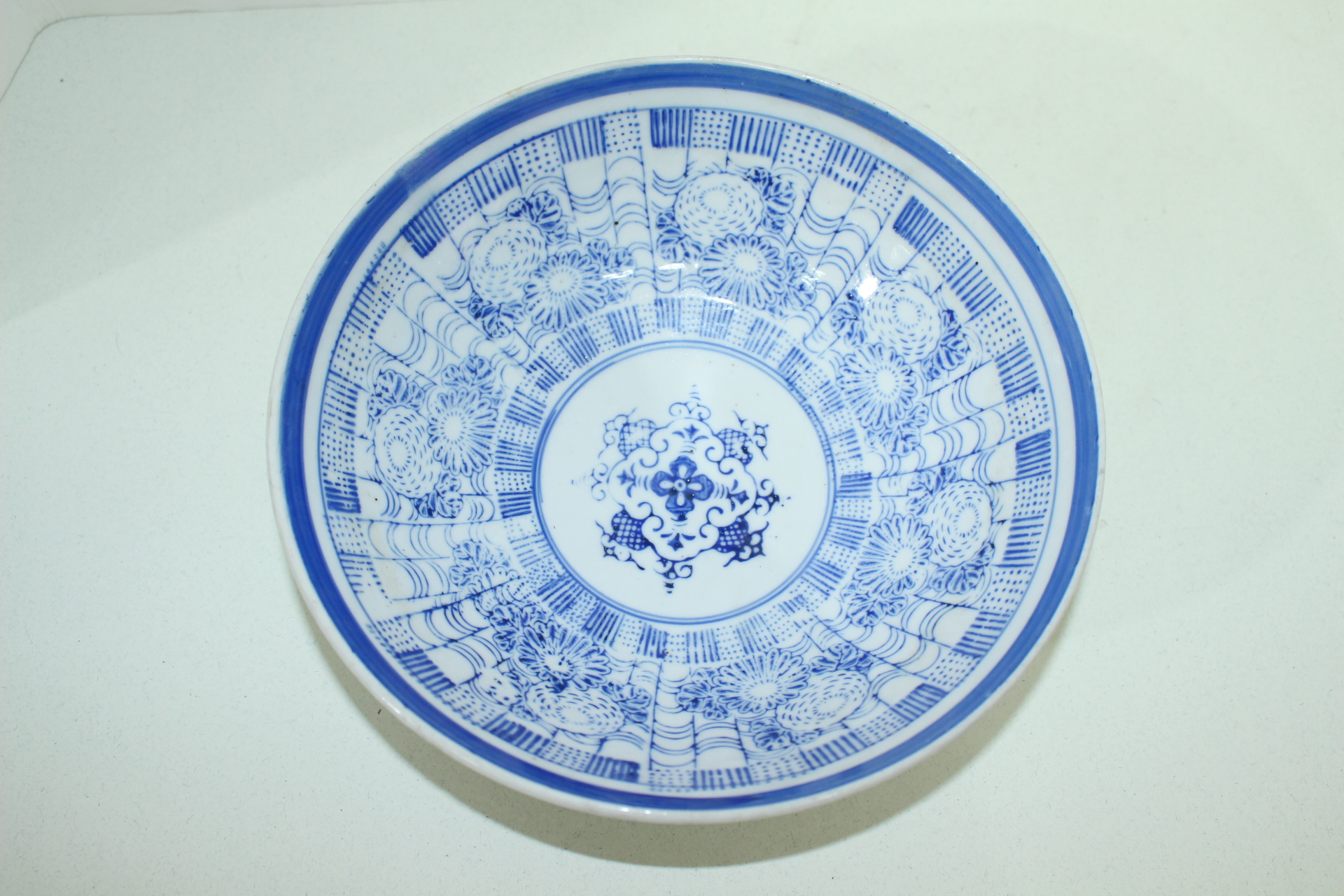 연대가좋은 청화백자 화문 대완