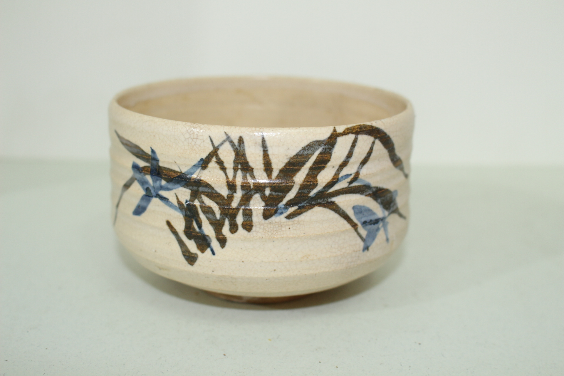 연대가좋은 분청자 철화난초문 말찻잔