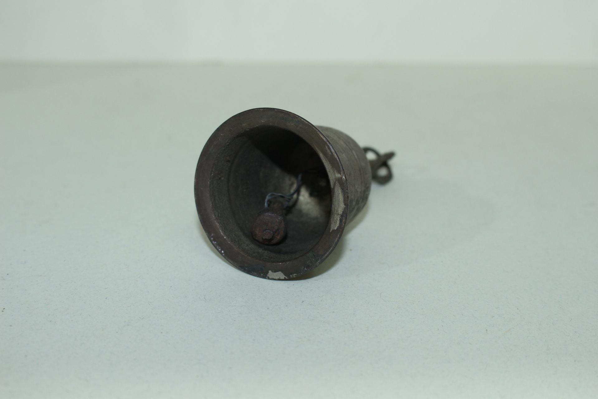 연대가좋은 청동으로된 손잡이 종