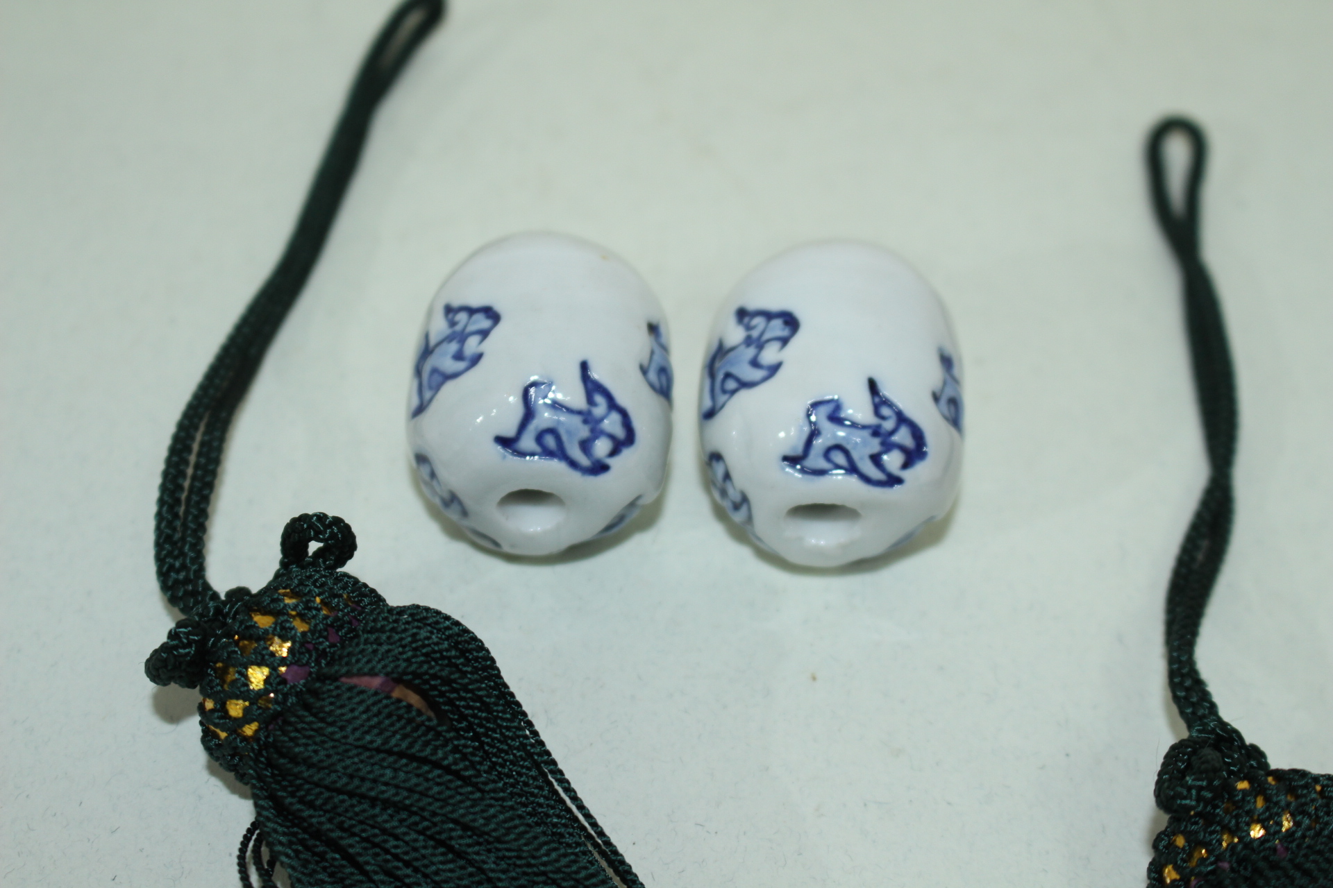 연대가좋은 이마리 청화백자 해태용문 추(풍진) 1쌍