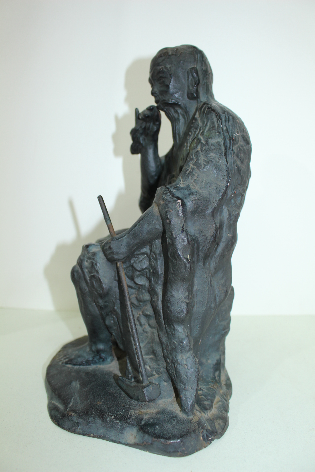 묵직한 무쇠로된 신농상(神農像) 조각상