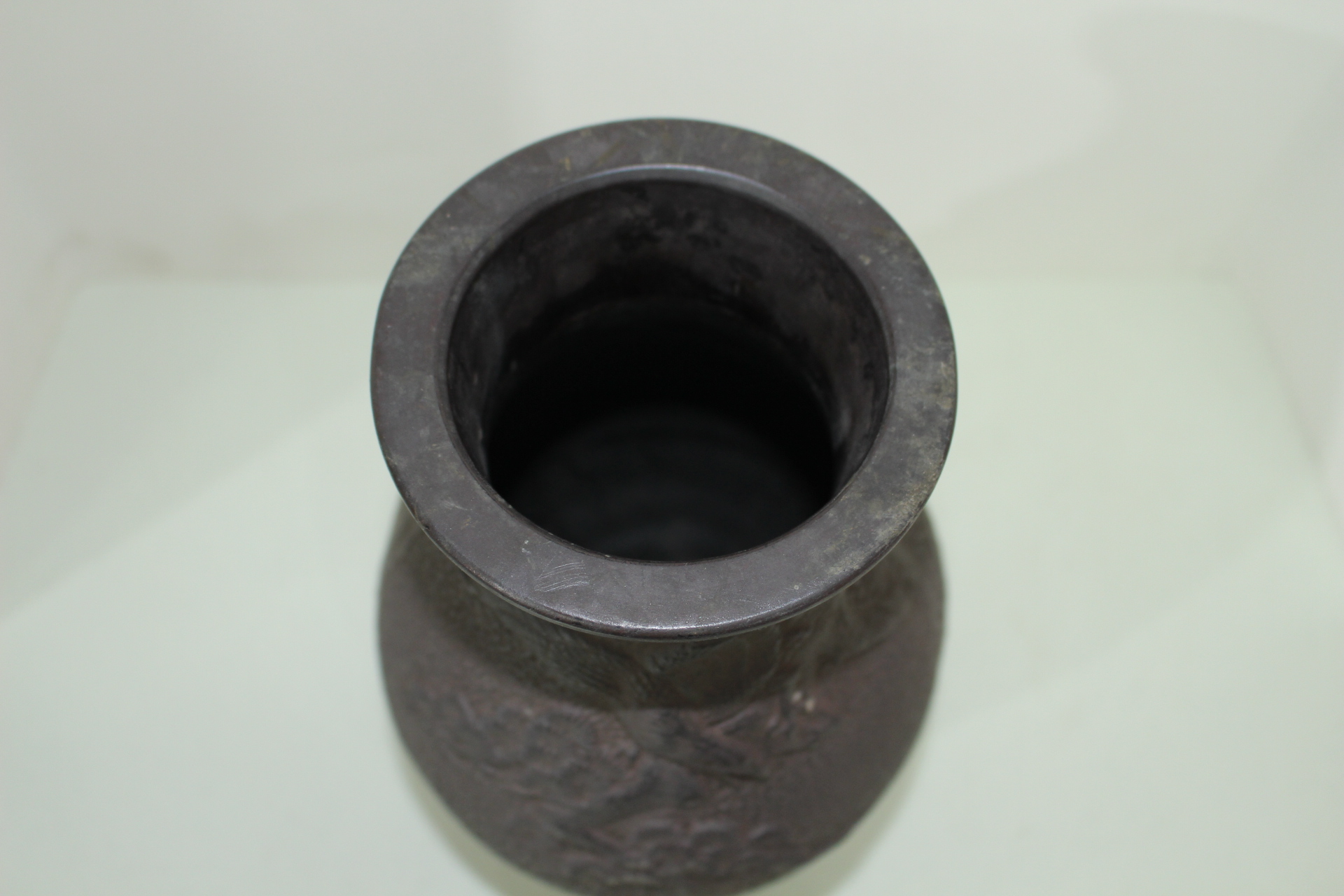 연대가좋은 청자양각 호랑이 호