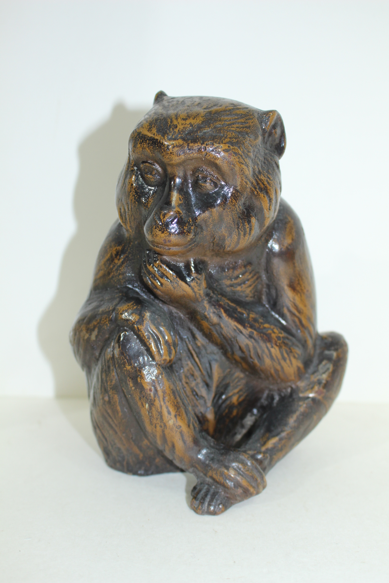 아주묵직한 무쇠로된 원숭이 조각상