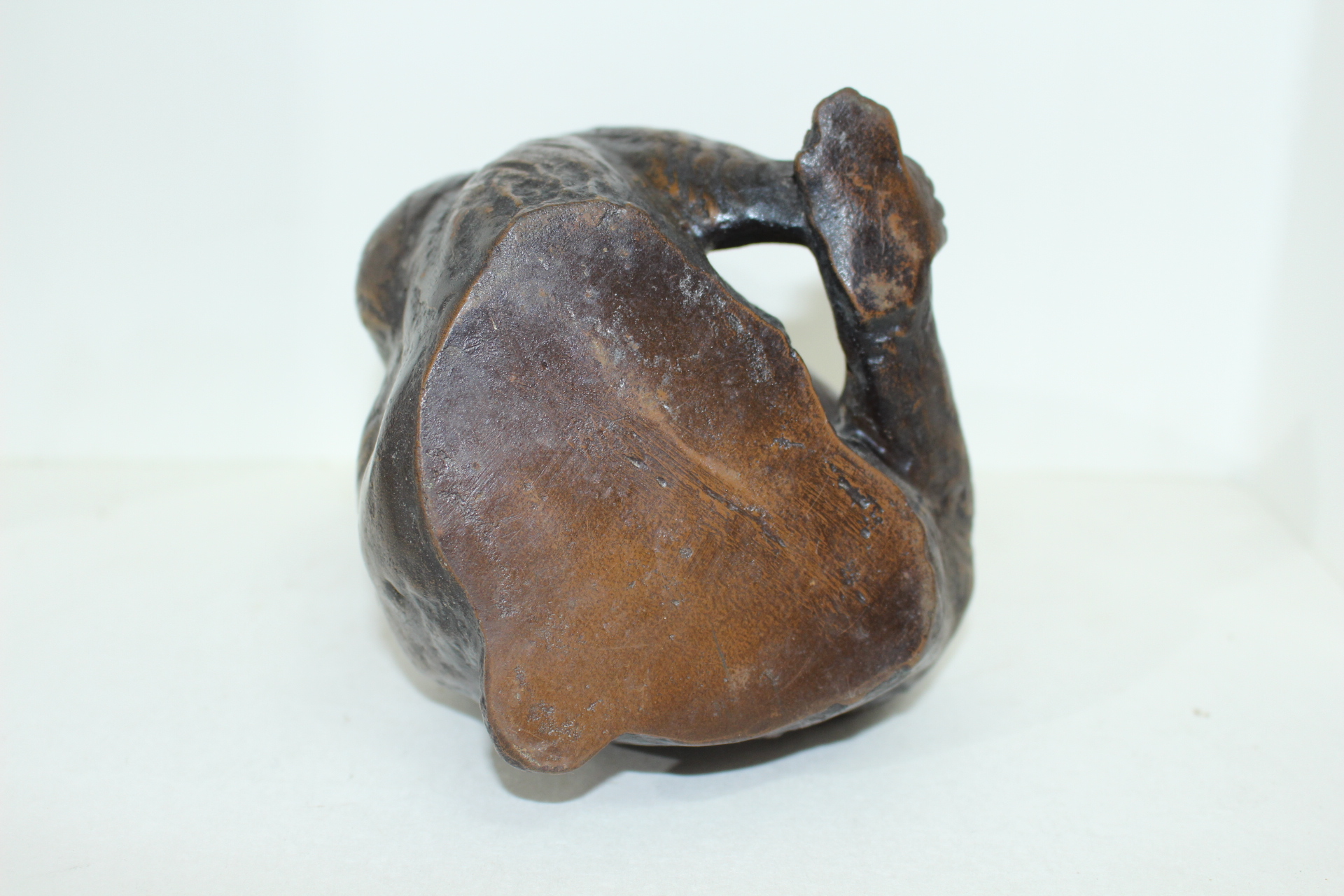 아주묵직한 무쇠로된 원숭이 조각상