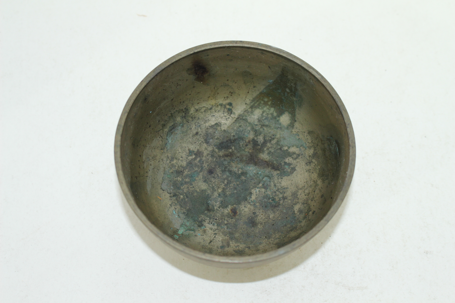 청동으로된 좌종