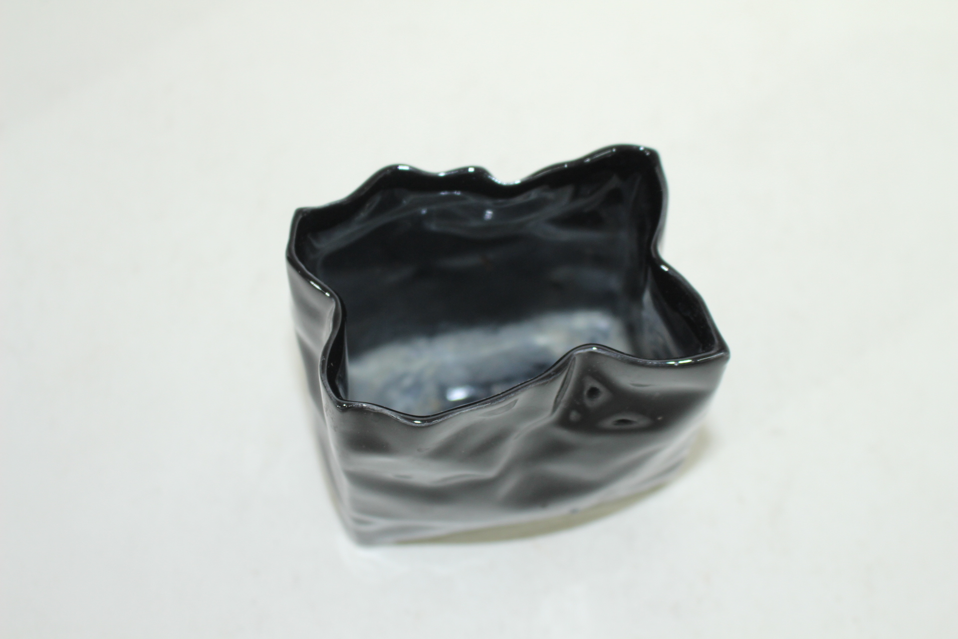 흑유청자 쭈그리 화병