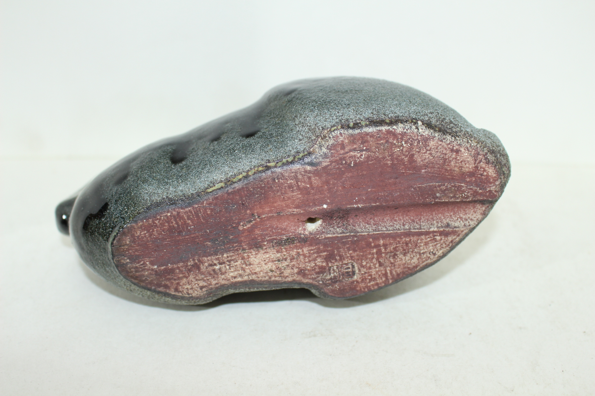 흑유청자 토끼 조각상