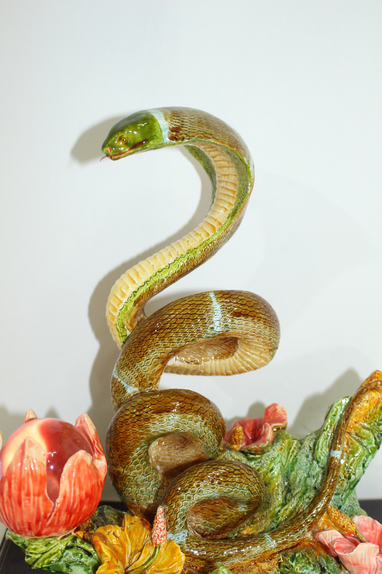 청자 코브라 뱀 조각상