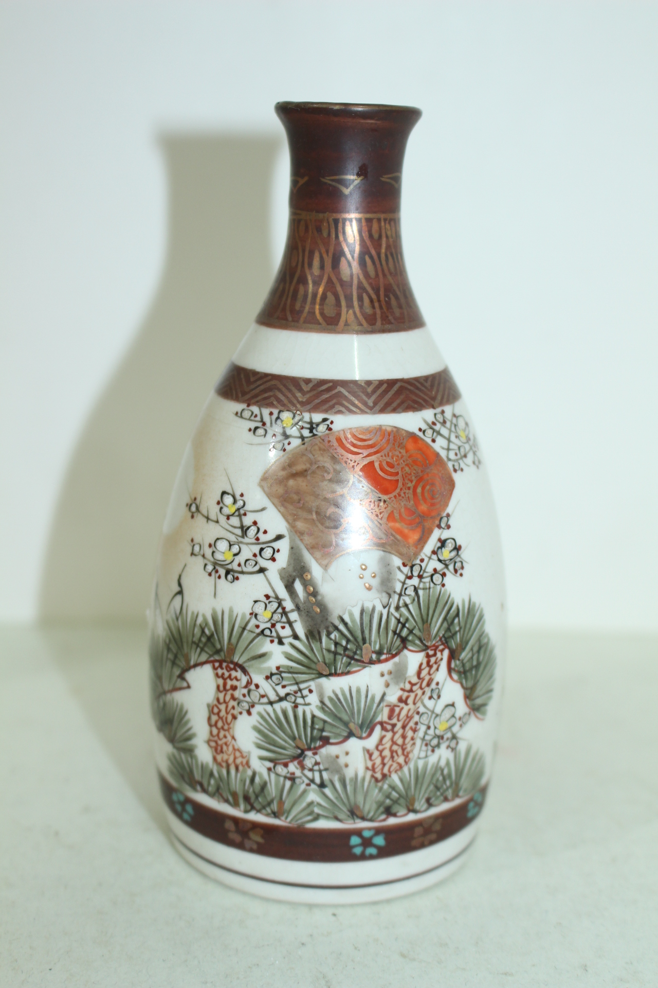 연대가좋은 고구다니 철화백자진사노송문 주병