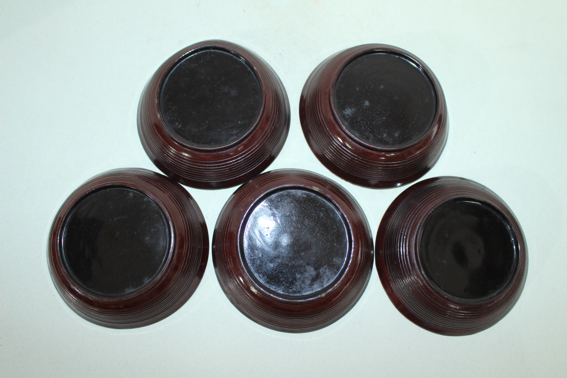 연대가좋은 나무에 칠이된 완 5점