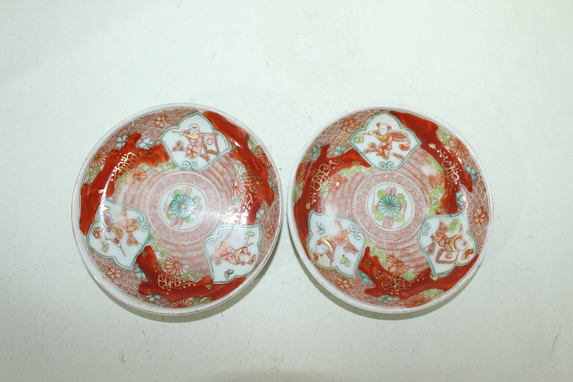 연대가좋은 진사백자금채동자문 완 2점