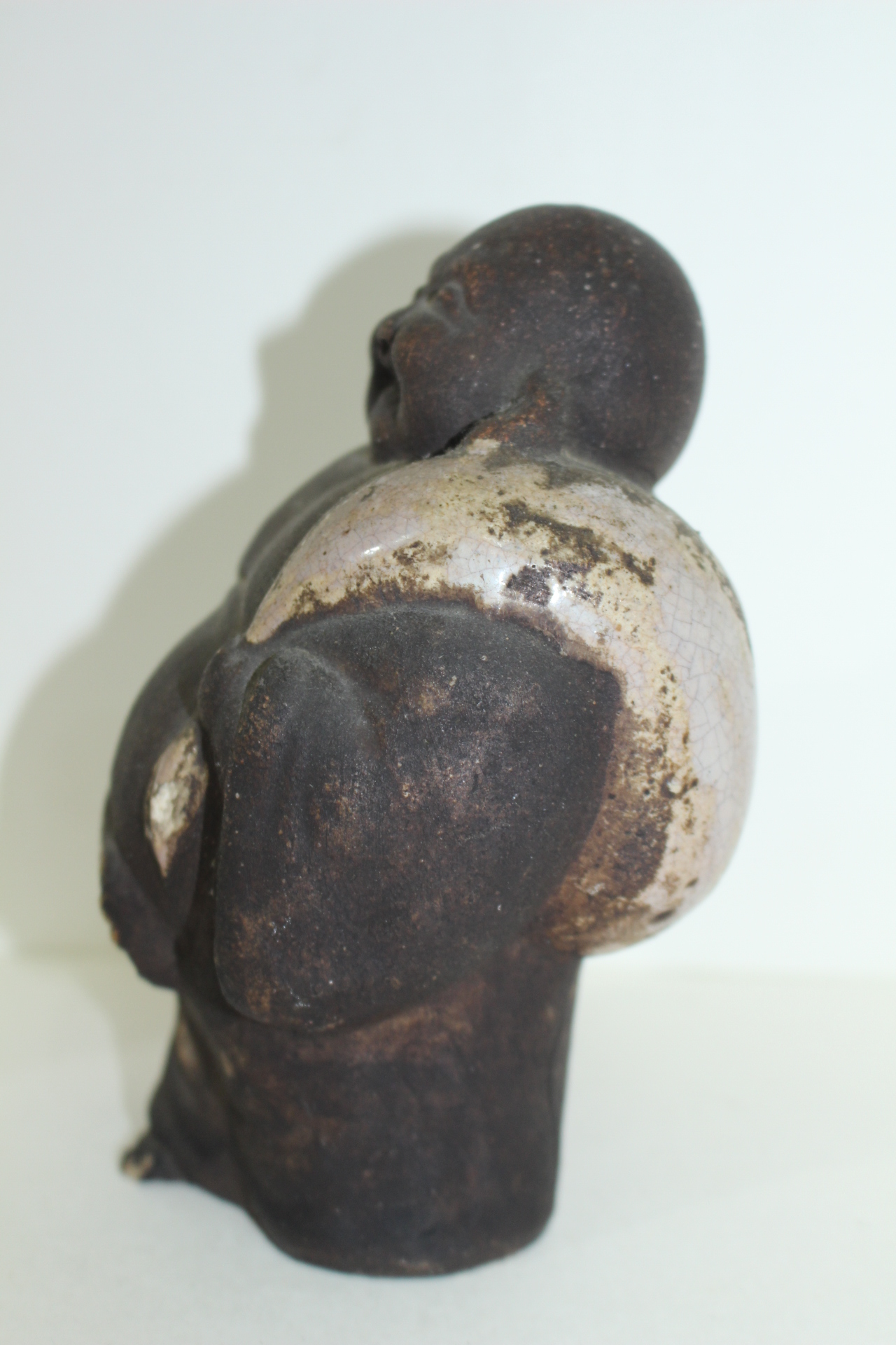 연대가좋은 청자 포대화상 조각상