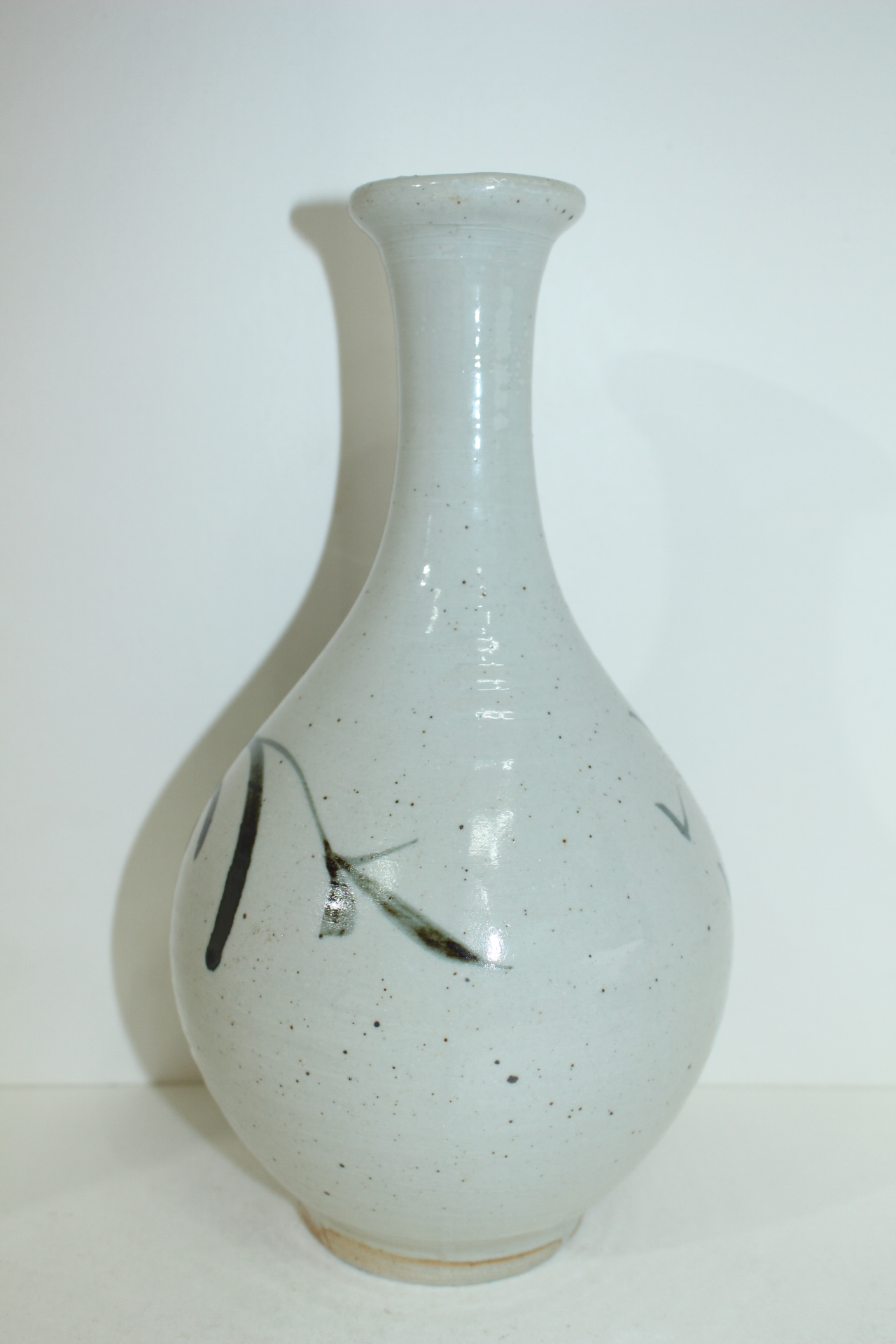 연대가좋은 청화백자 초화문 주병