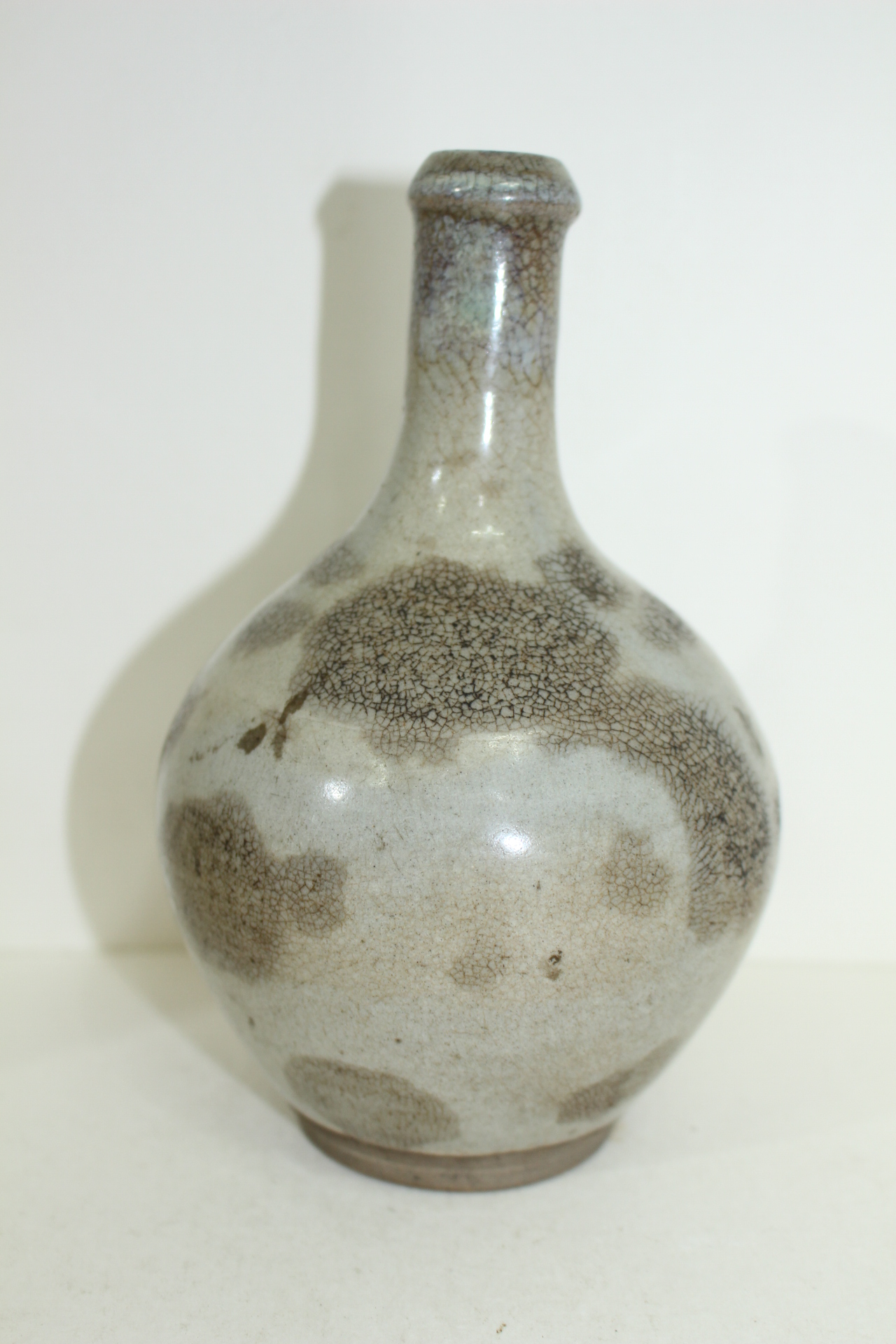 연대가좋은 백자 주병