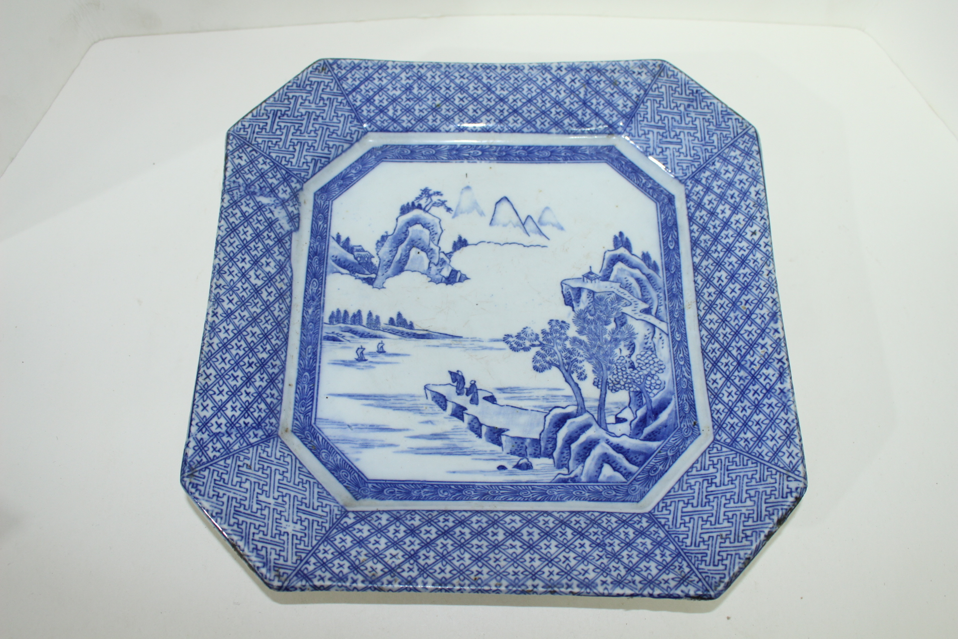 연대좋은 청화백자 산수문 사각대완
