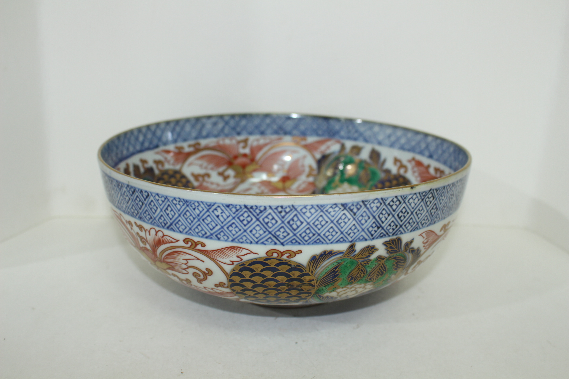 100년이상된 고이마리 청화백자진사금채화문 대완