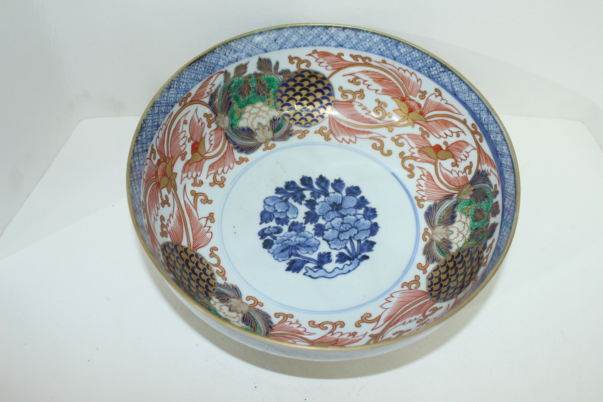 100년이상된 고이마리 청화백자진사금채화문 대완