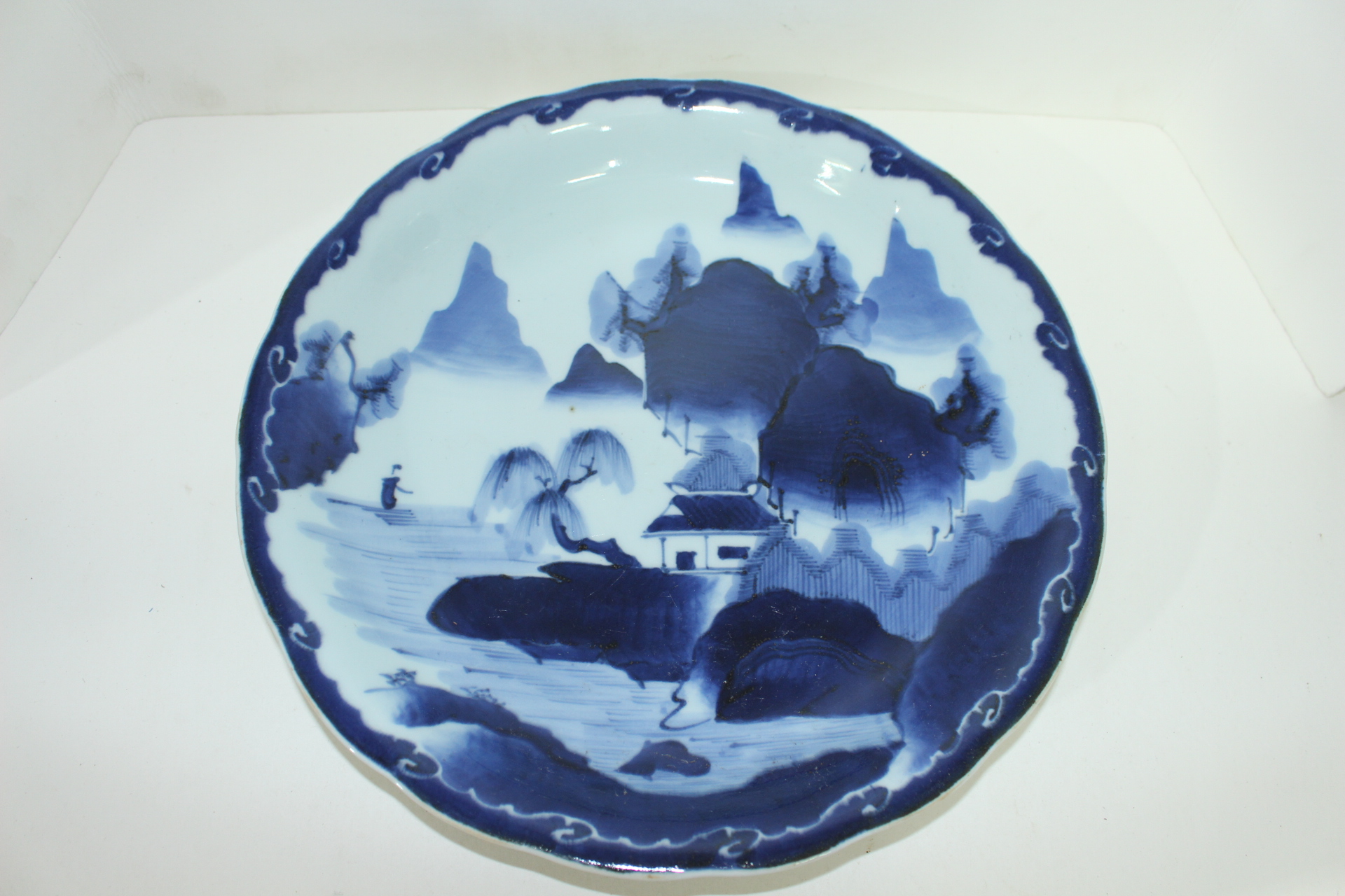 100년이상된 청화백자 산수문 화형대완