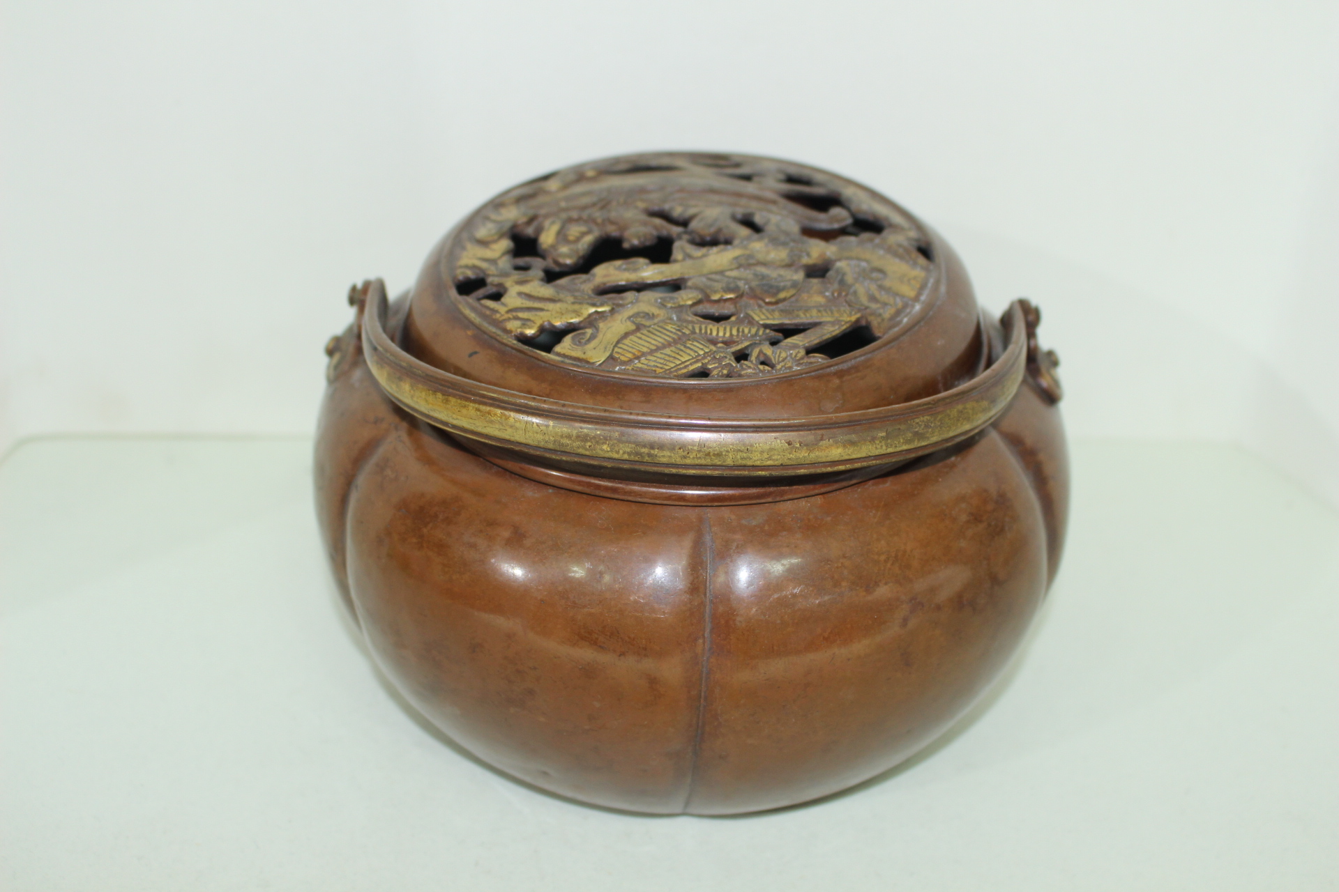 연대가좋은 청동으로된 대형크기의 향로