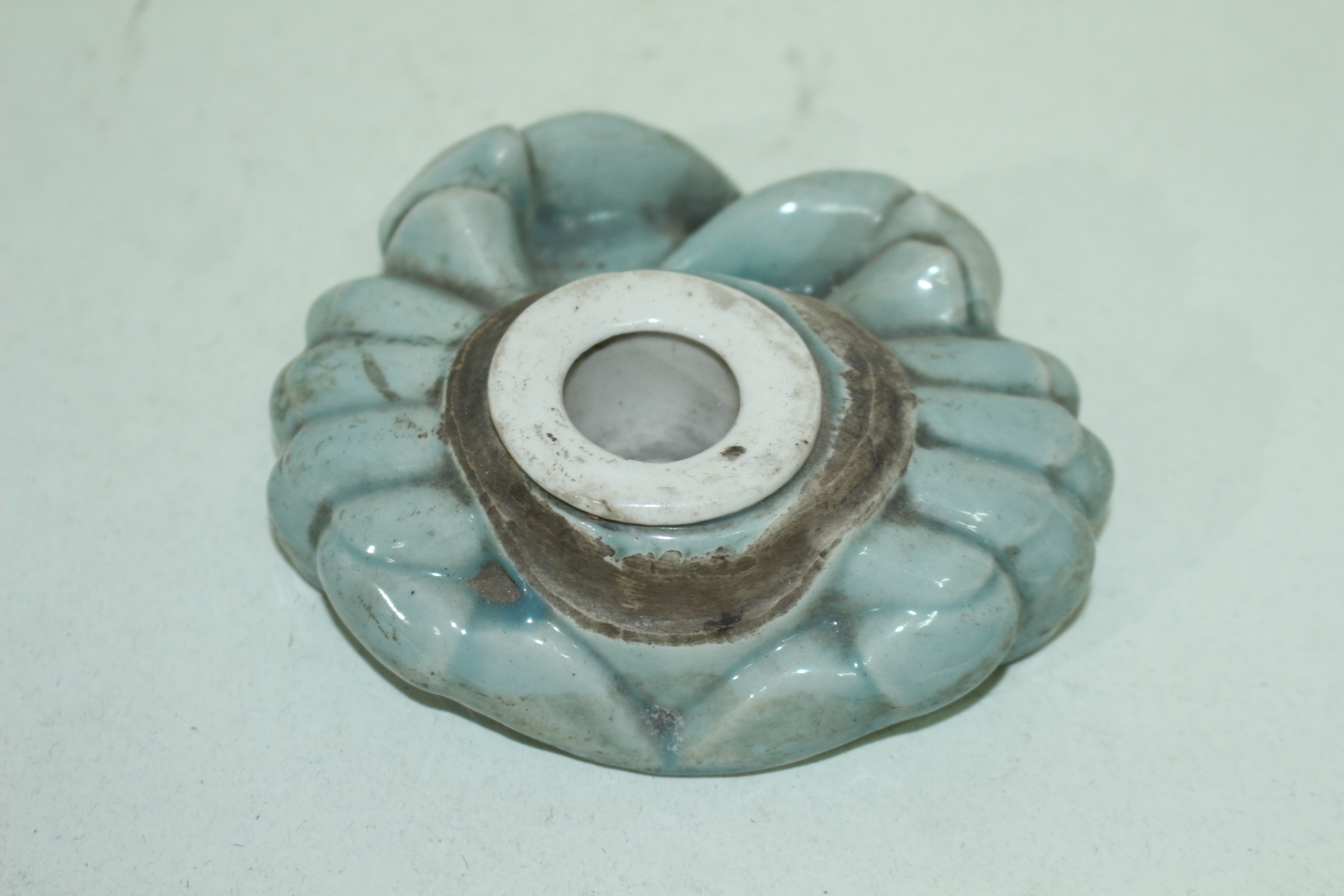 연대가좋은 청자 게모양 필세