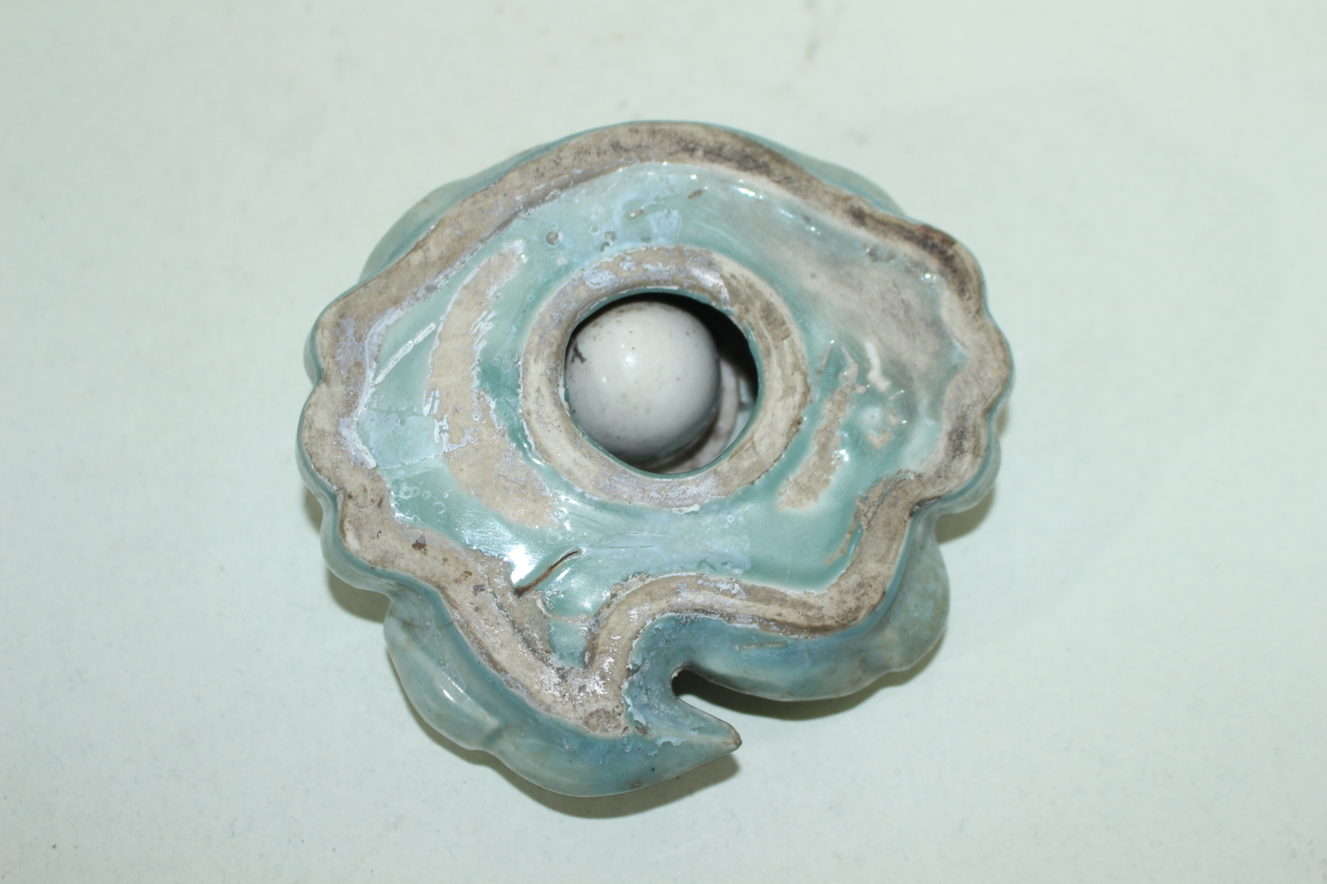 연대가좋은 청자 게모양 필세