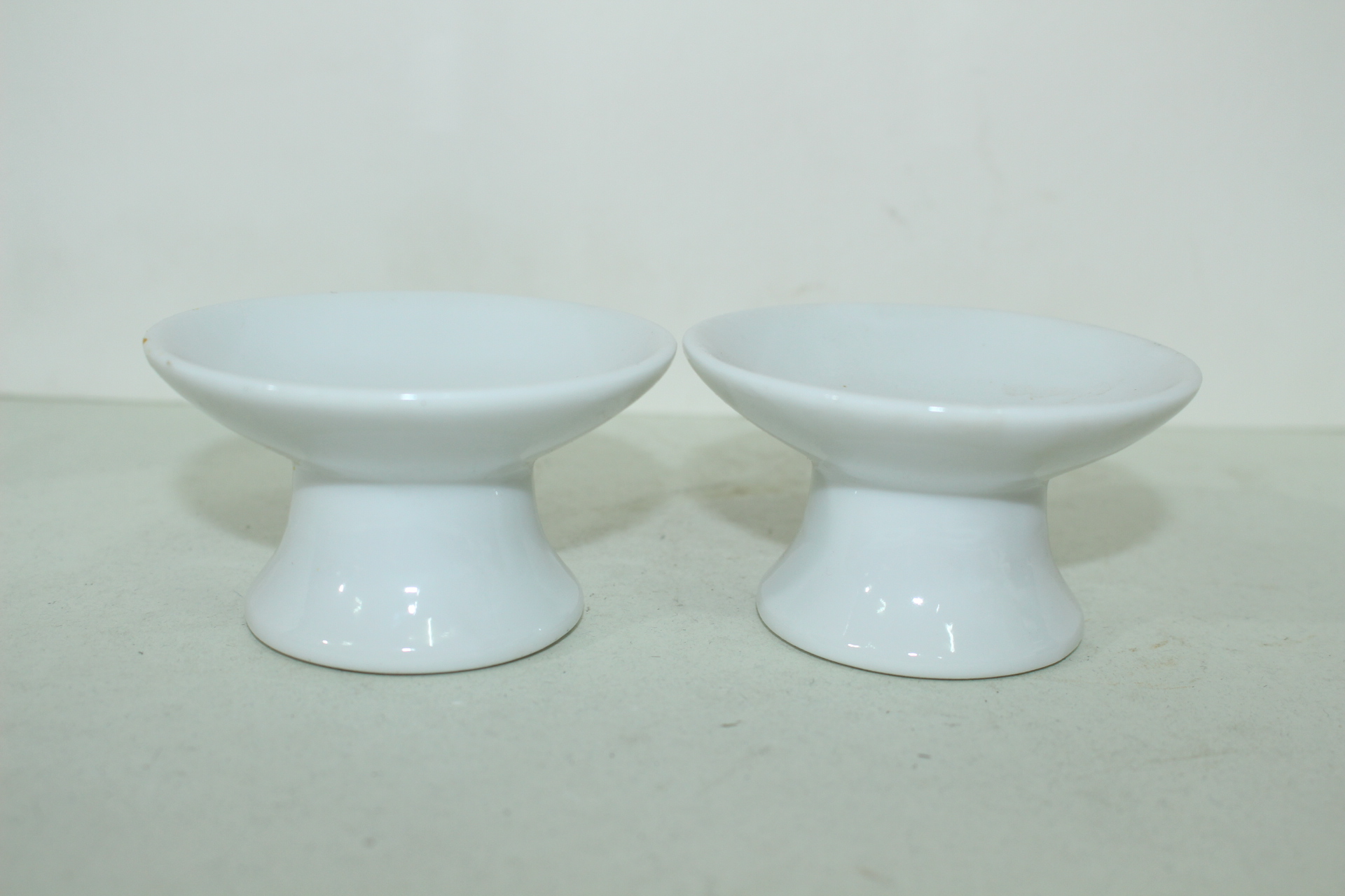 연대가좋은 백자 기념잔 4점