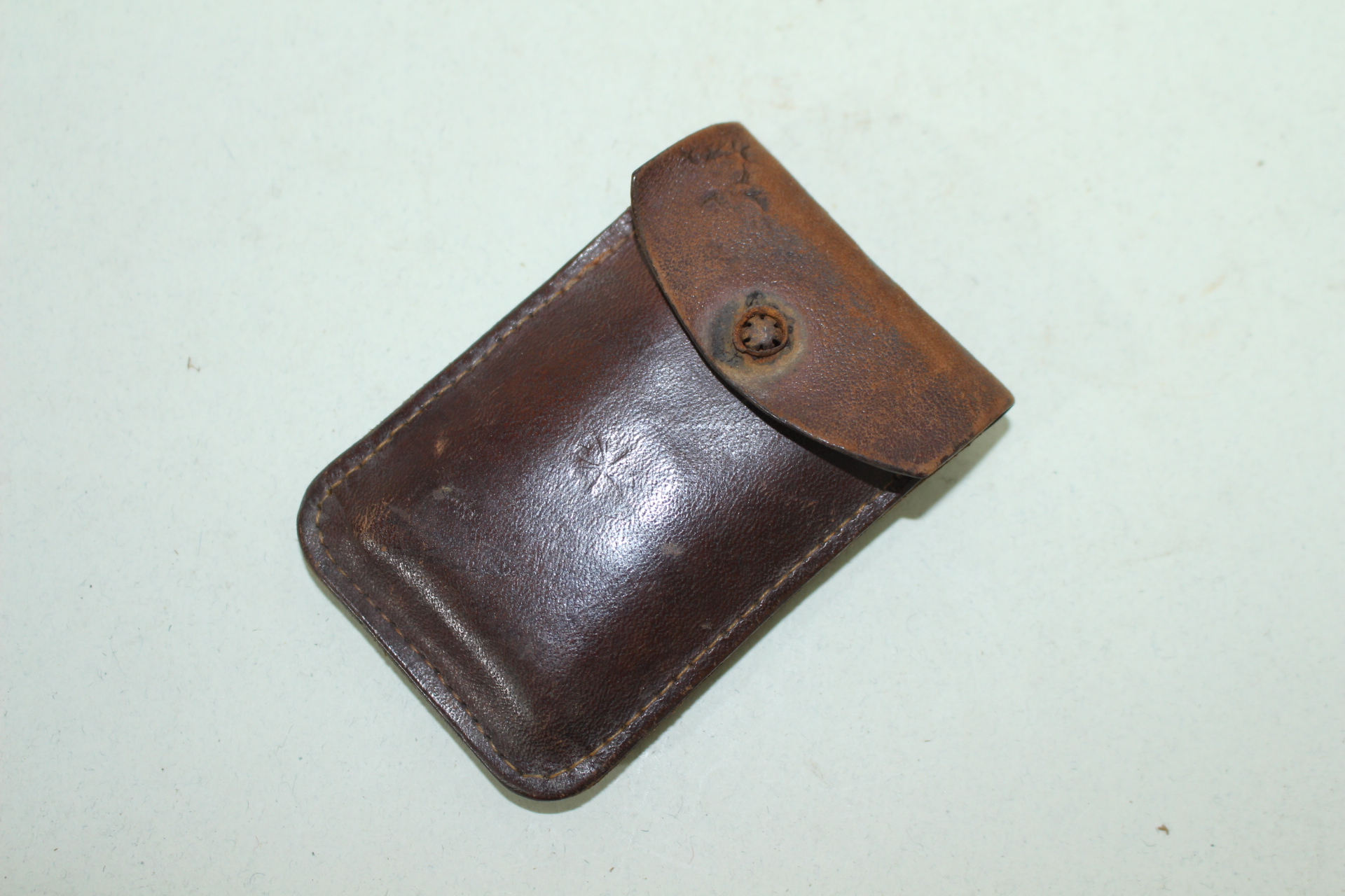 일제시기 가죽포갑에 소형절첩본 불경책