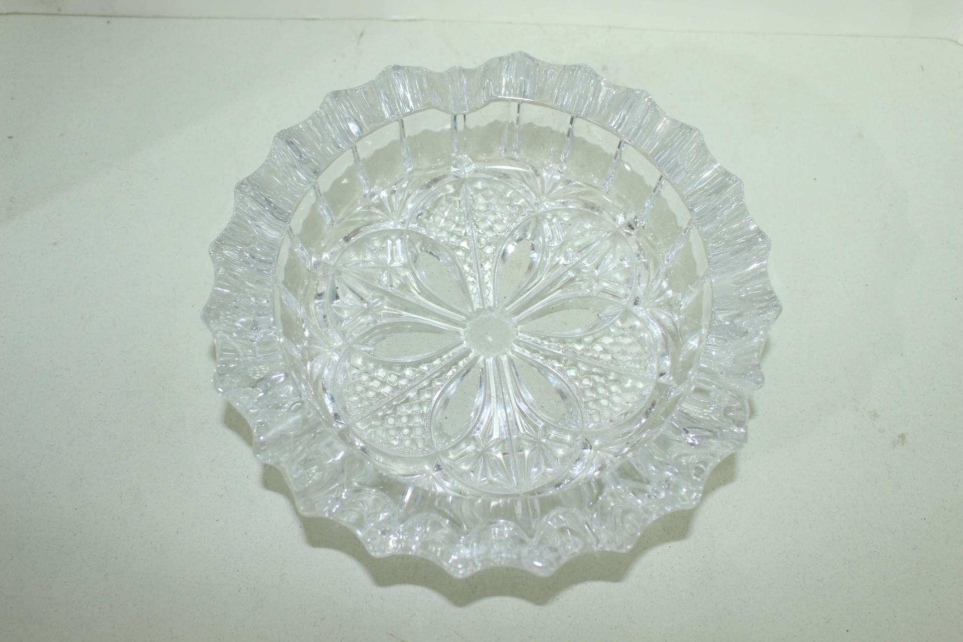 크리스탈 화문 재털이