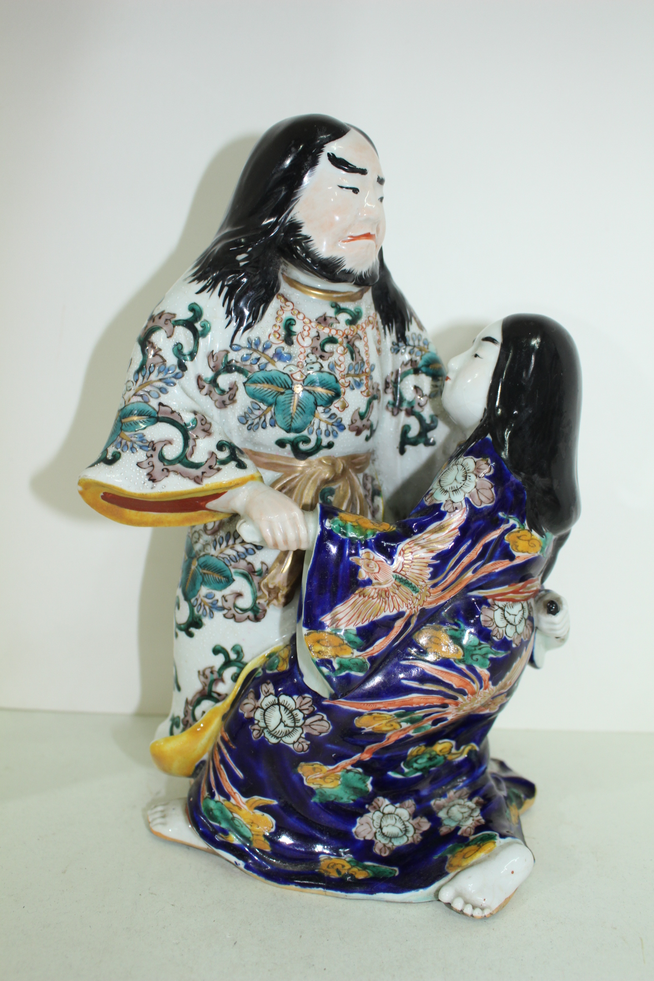 100년이상된 청화백자 남여인물상