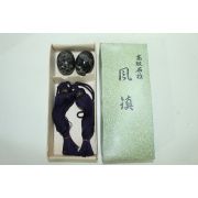 검은 무뉘옥돌로된 추 1쌍(풍진)