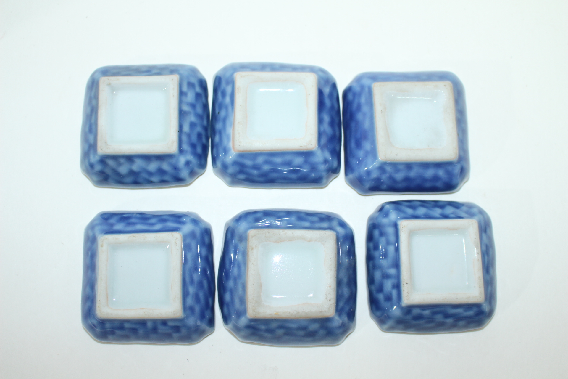 연대가좋은 청자 양각추상화문 소형사각완 6점