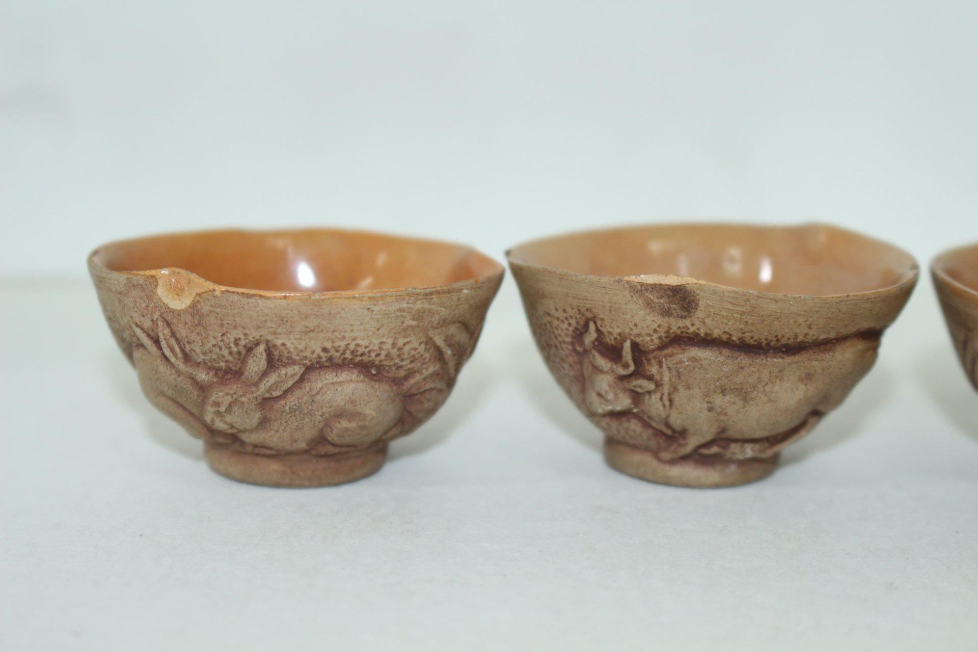 연대가좋은 분청자양각동물문 잔 4점